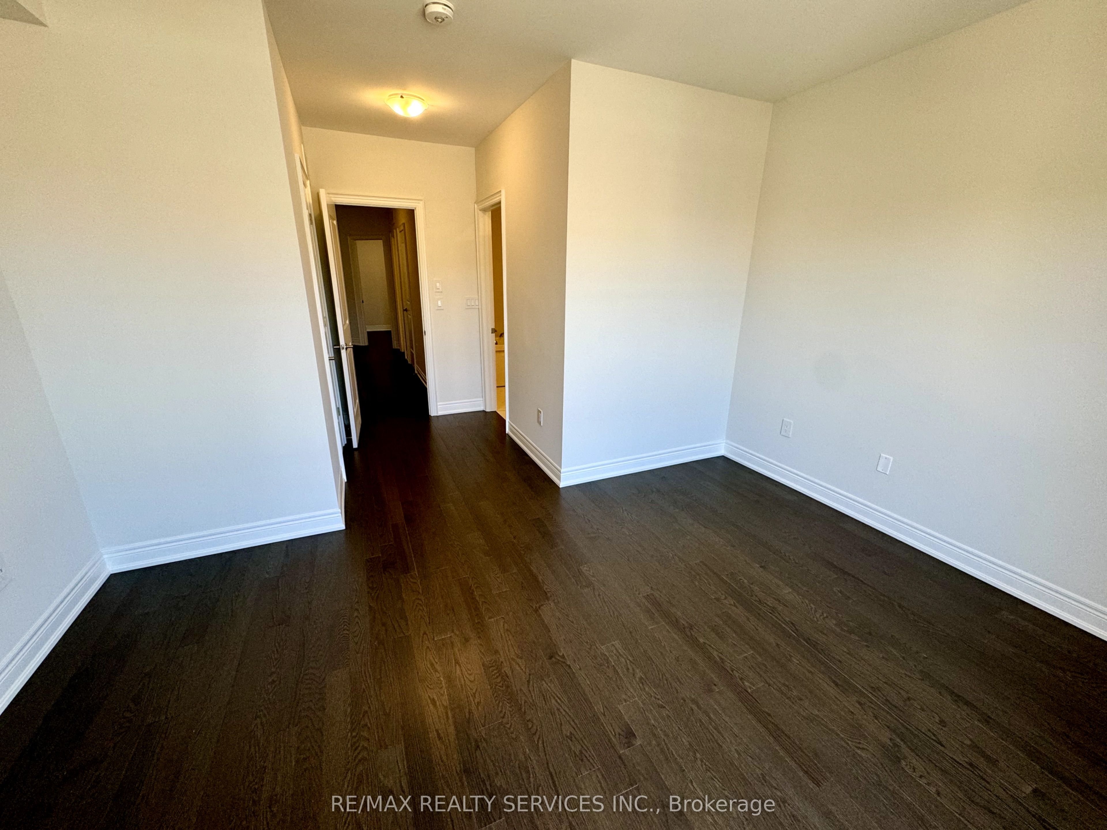 385 Inspire Boulevard Property Photo 24