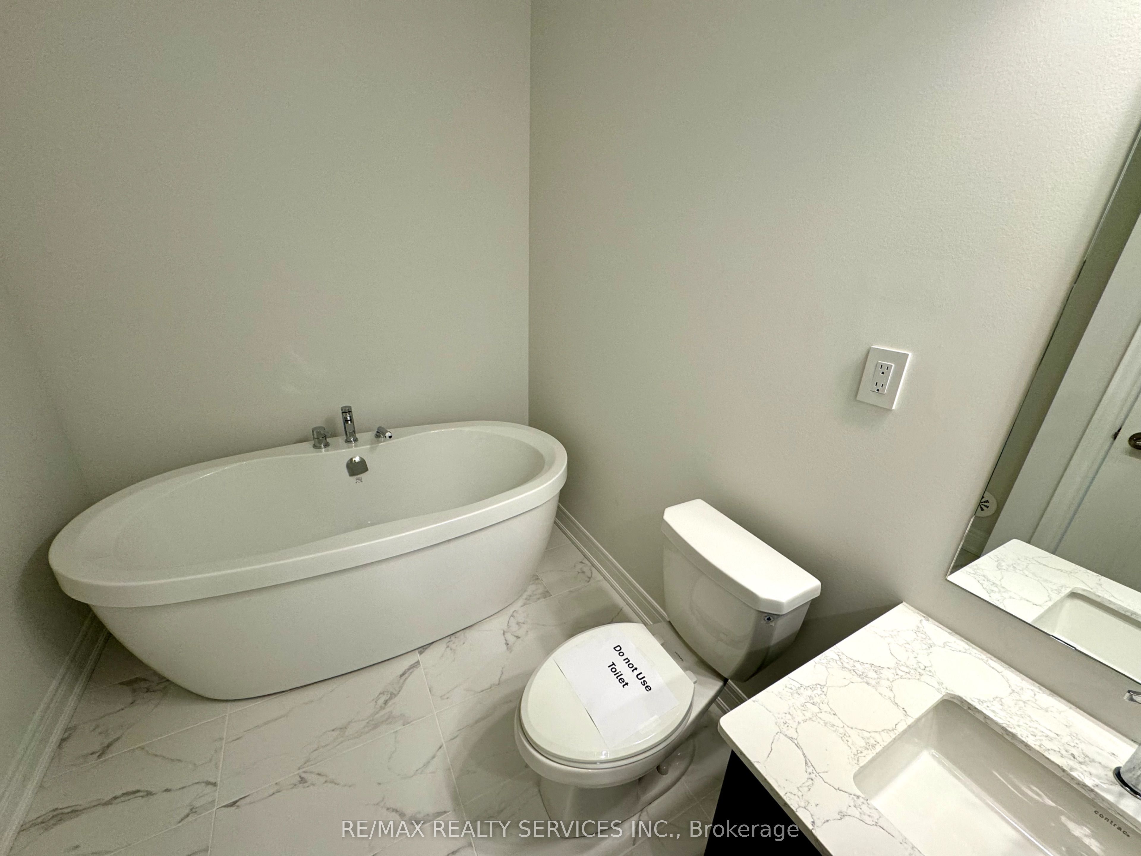 385 Inspire Boulevard Property Photo 26