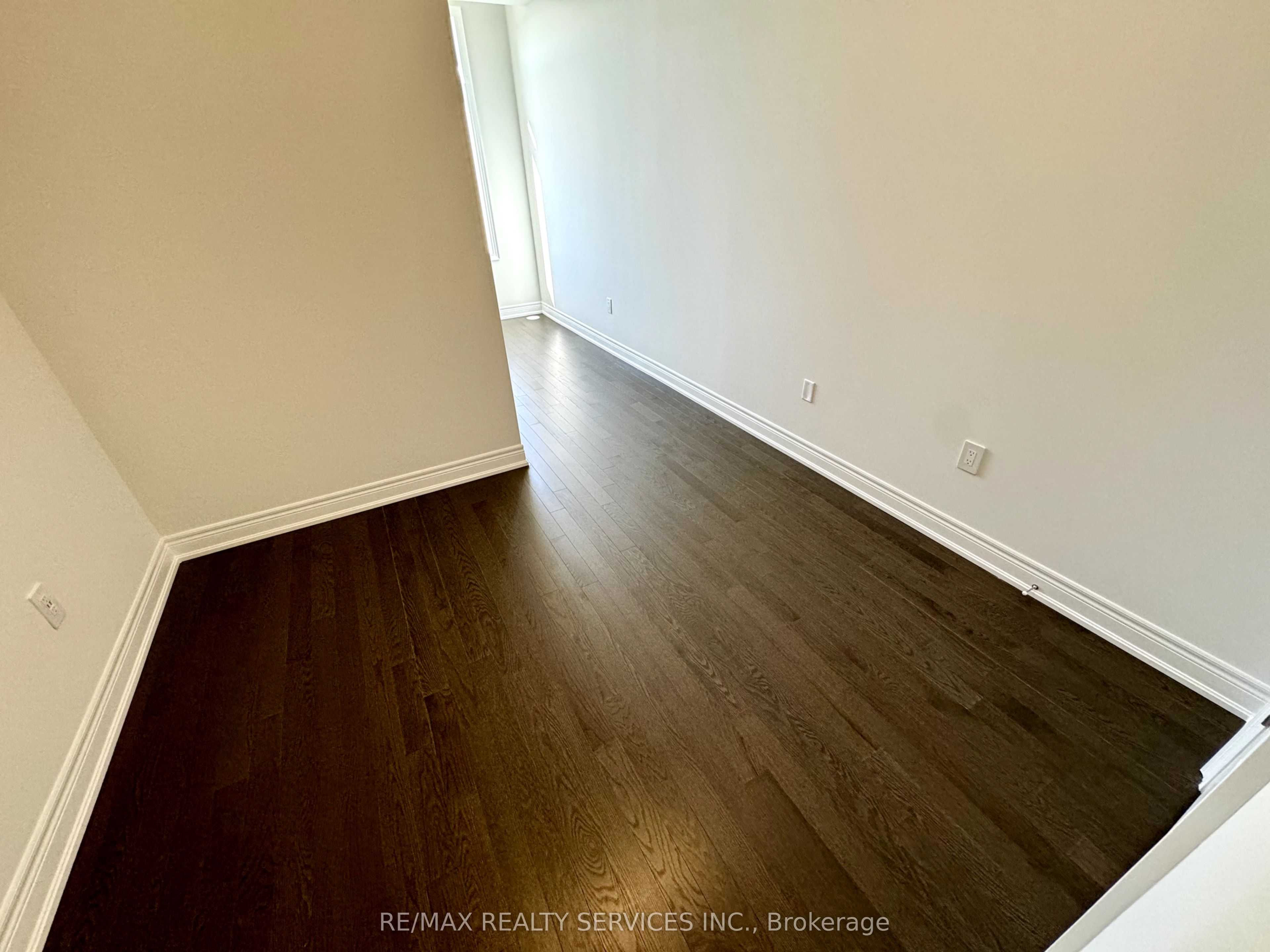 385 Inspire Boulevard Property Photo 29