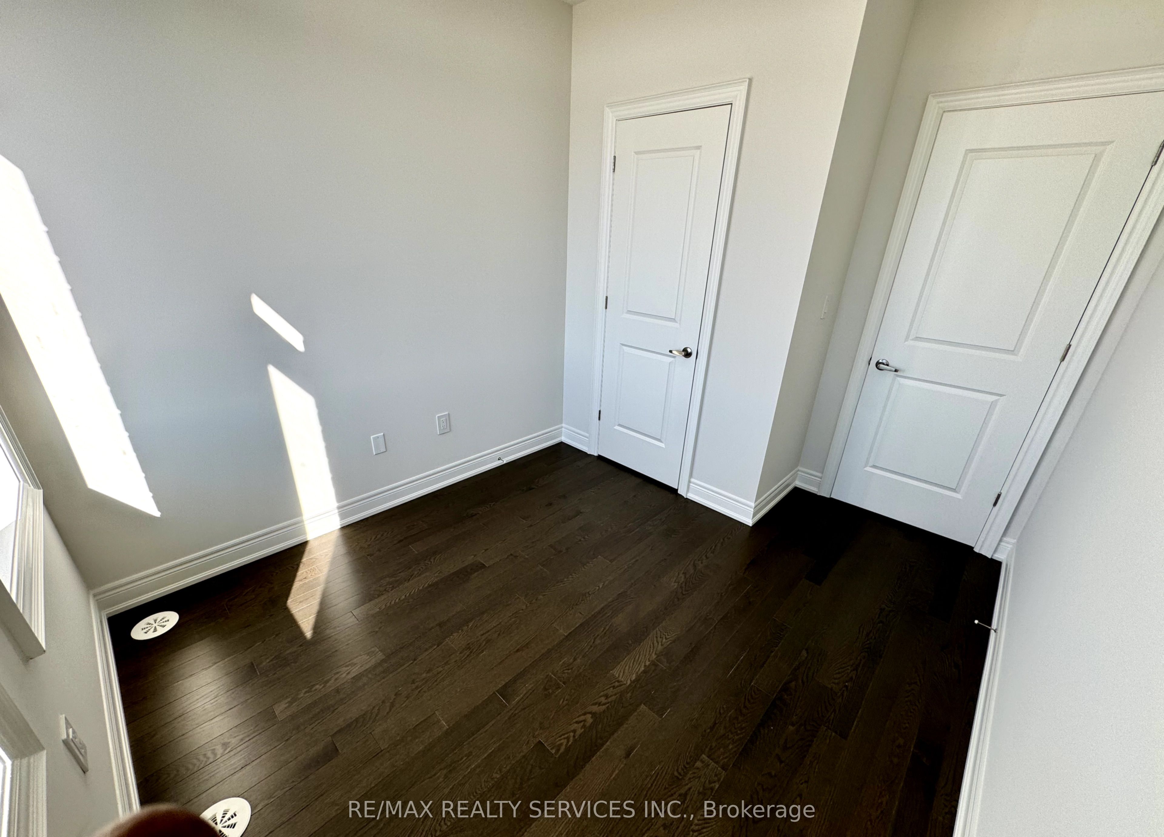 385 Inspire Boulevard Property Photo 31
