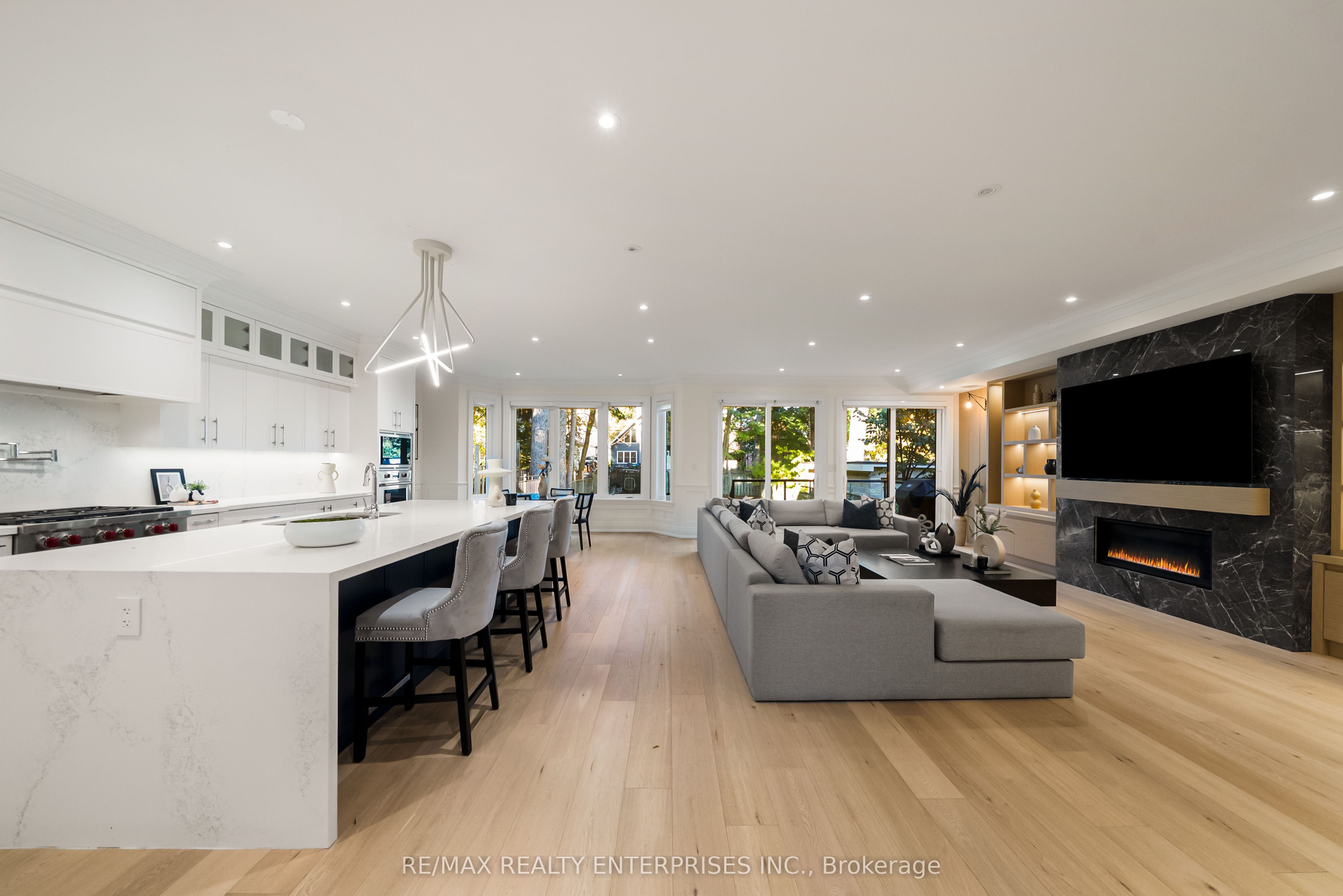 43 Ben Machree Drive Property Photo 12
