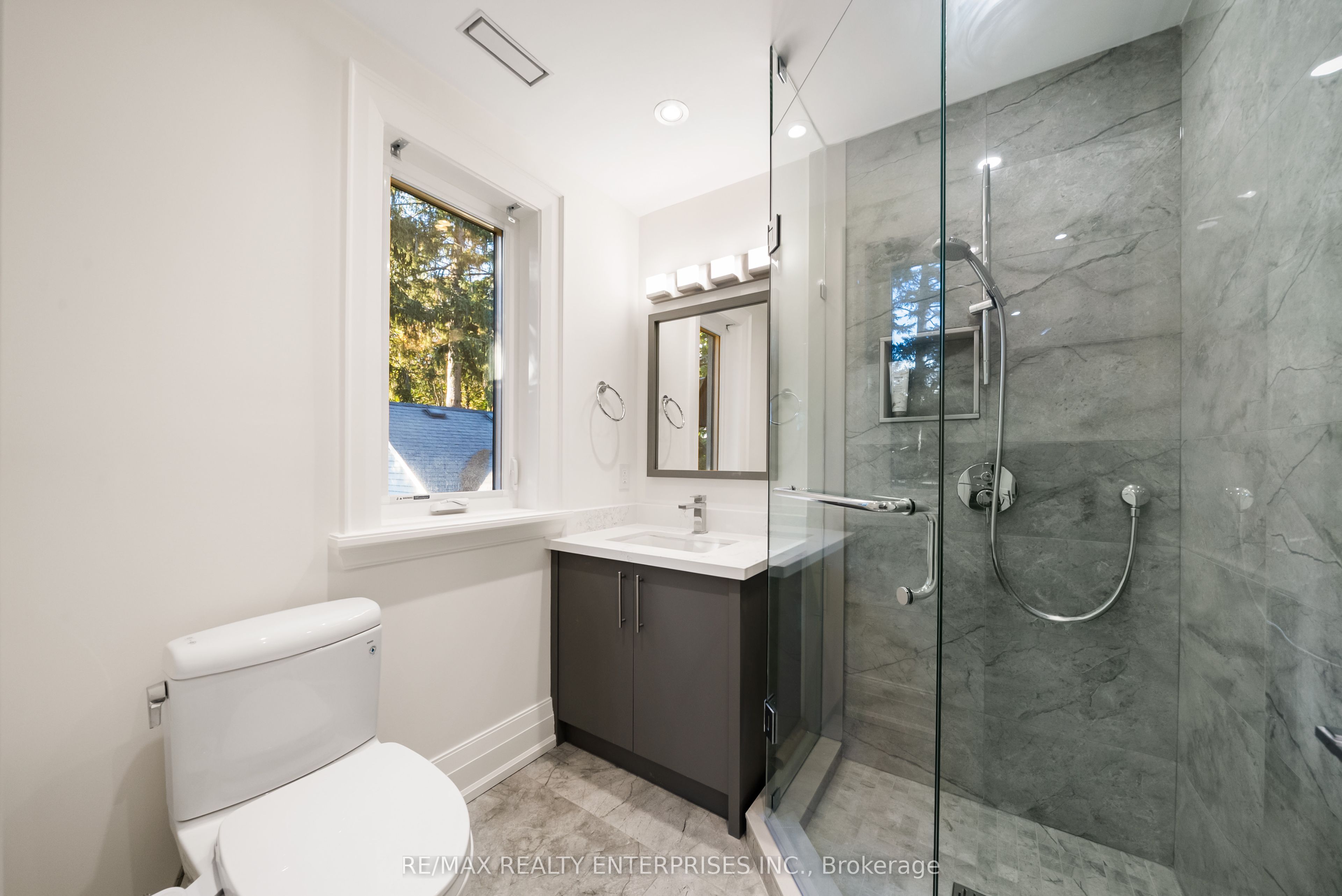 43 Ben Machree Drive Property Photo 34