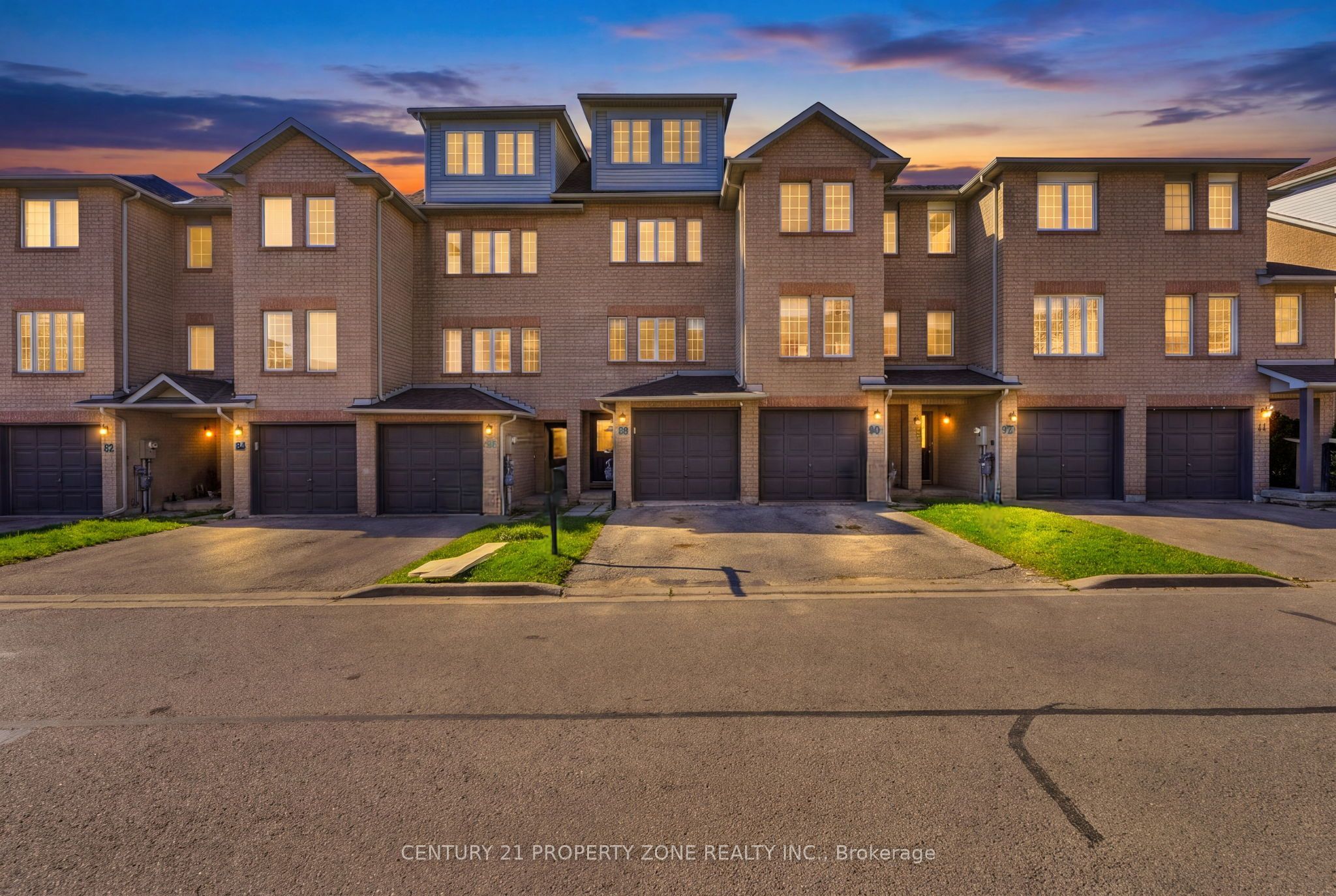 88 Spadina Road Property Photo 1