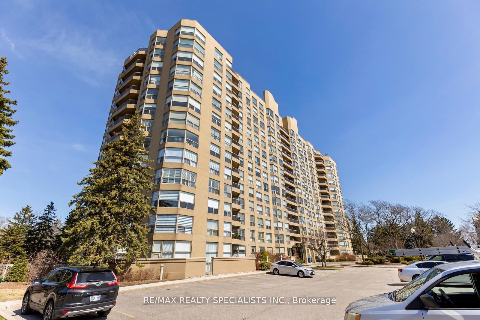 1800 The Collegeway 1211 Property Photo 1
