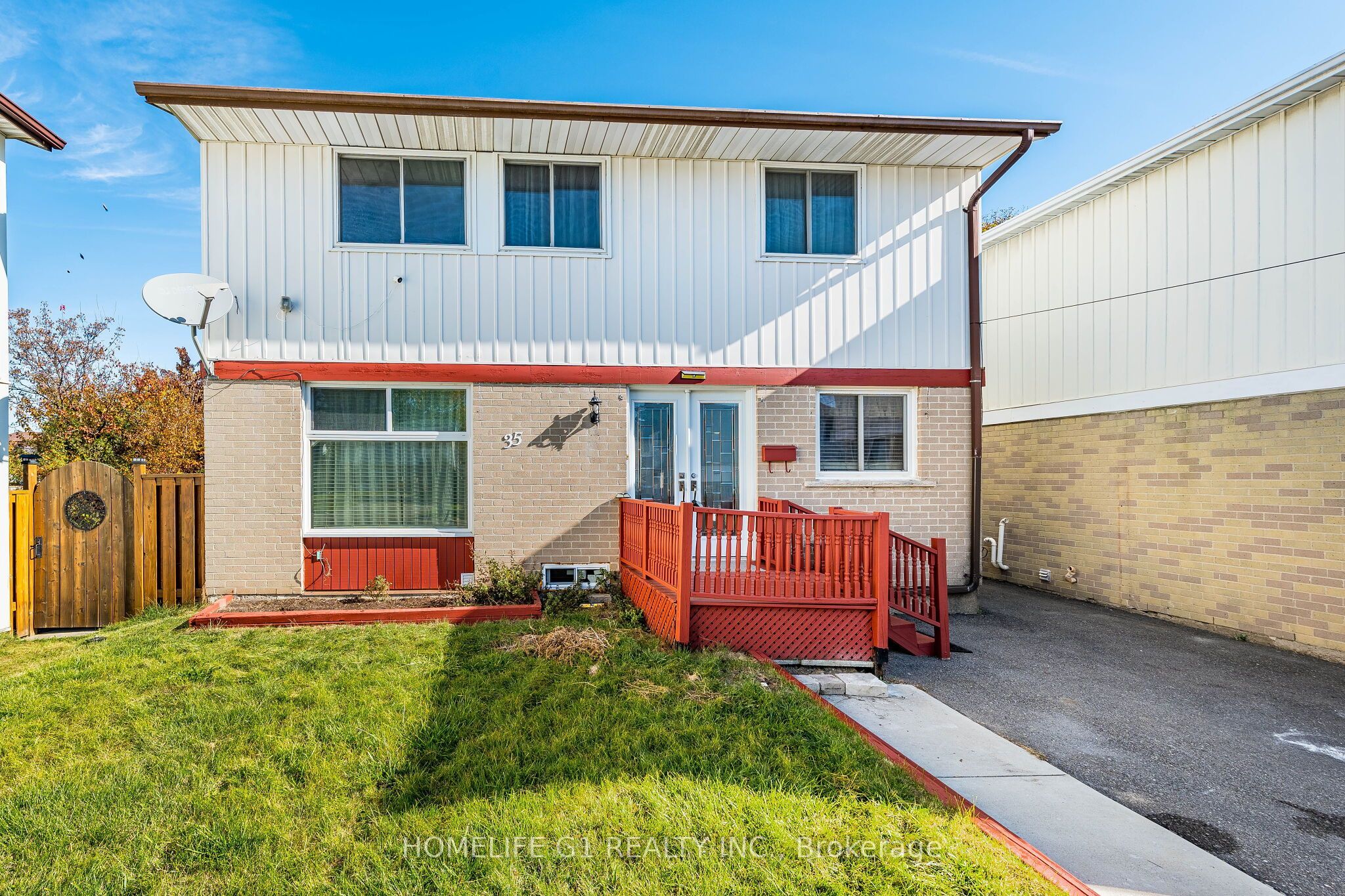 35 Greenbush Court Property Photo 1