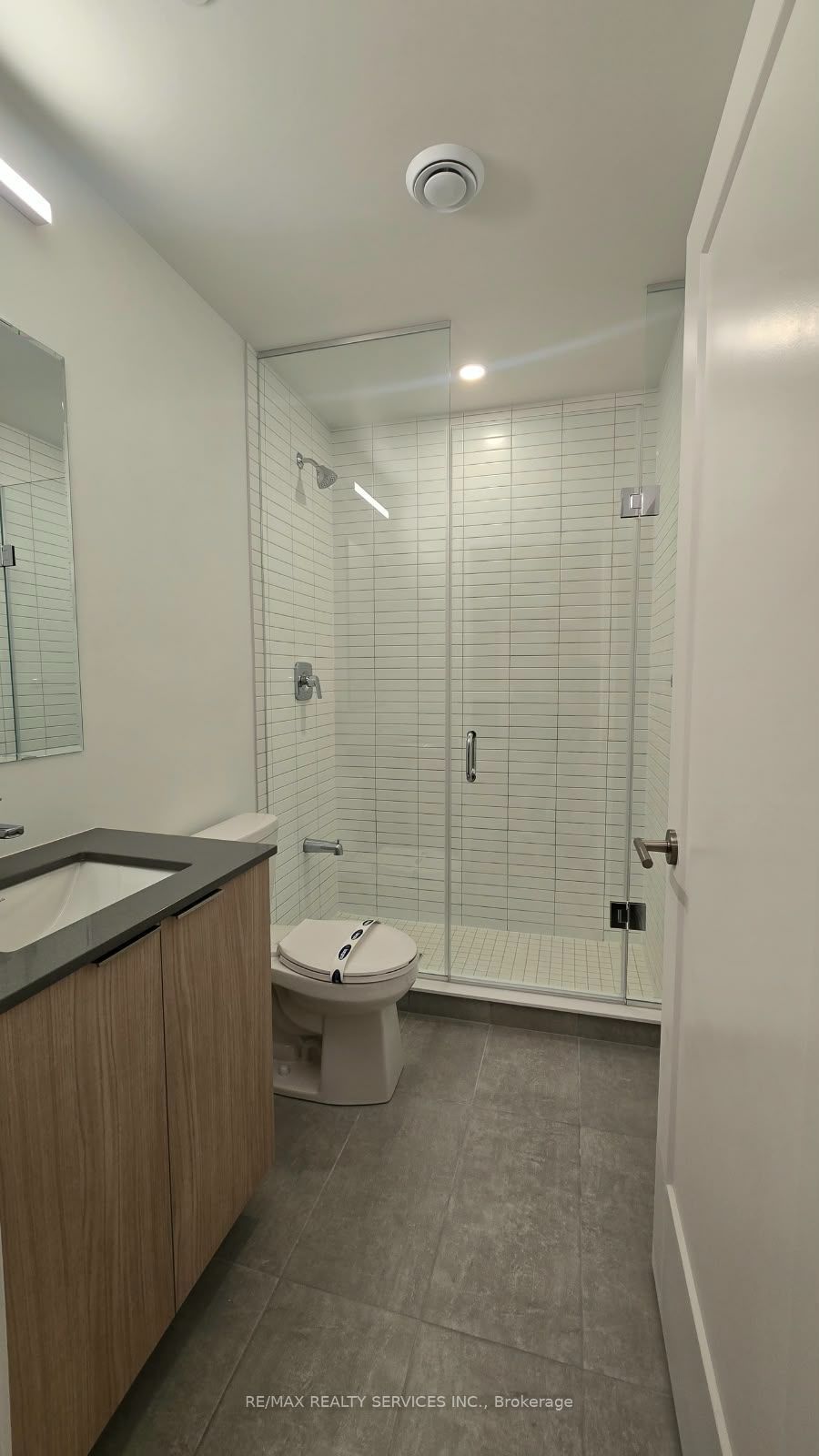 3008 William Cutmore Boulevard 323 Property Photo 20