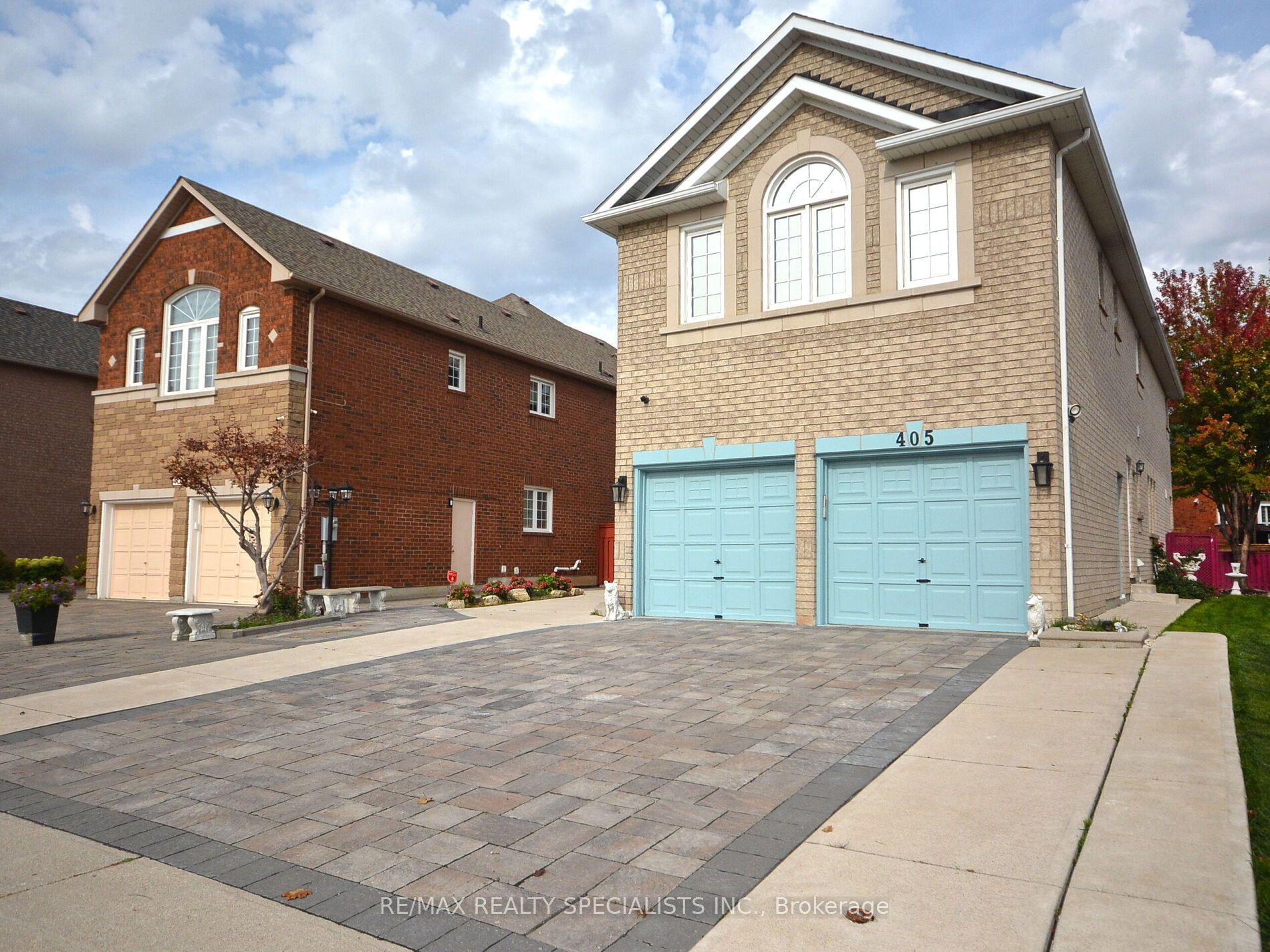 405 Bristol Road E Property Photo 1