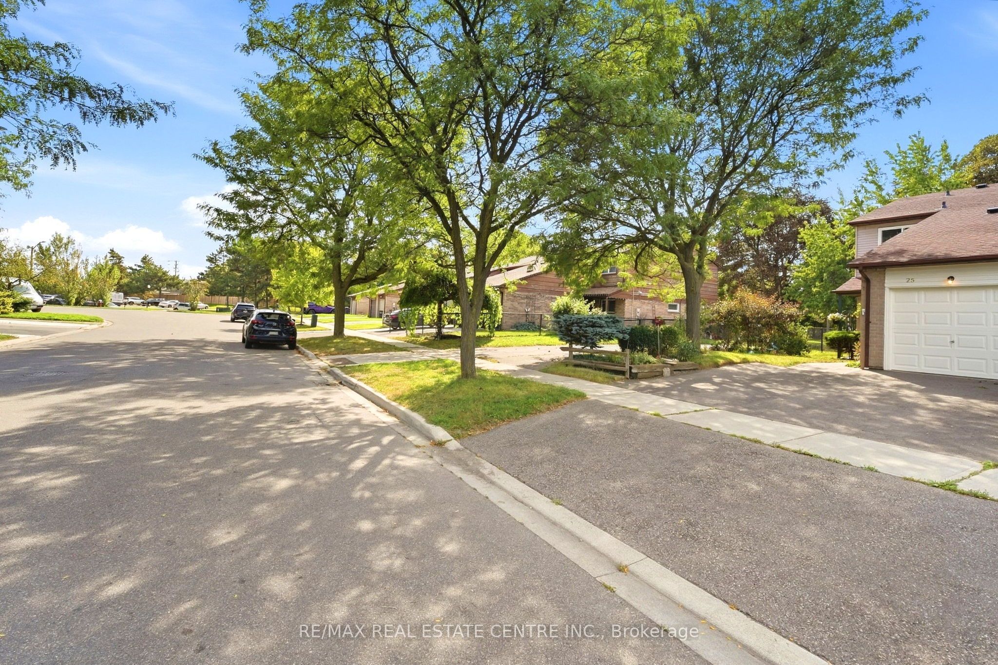 25 Scottsdale Court Property Photo 3