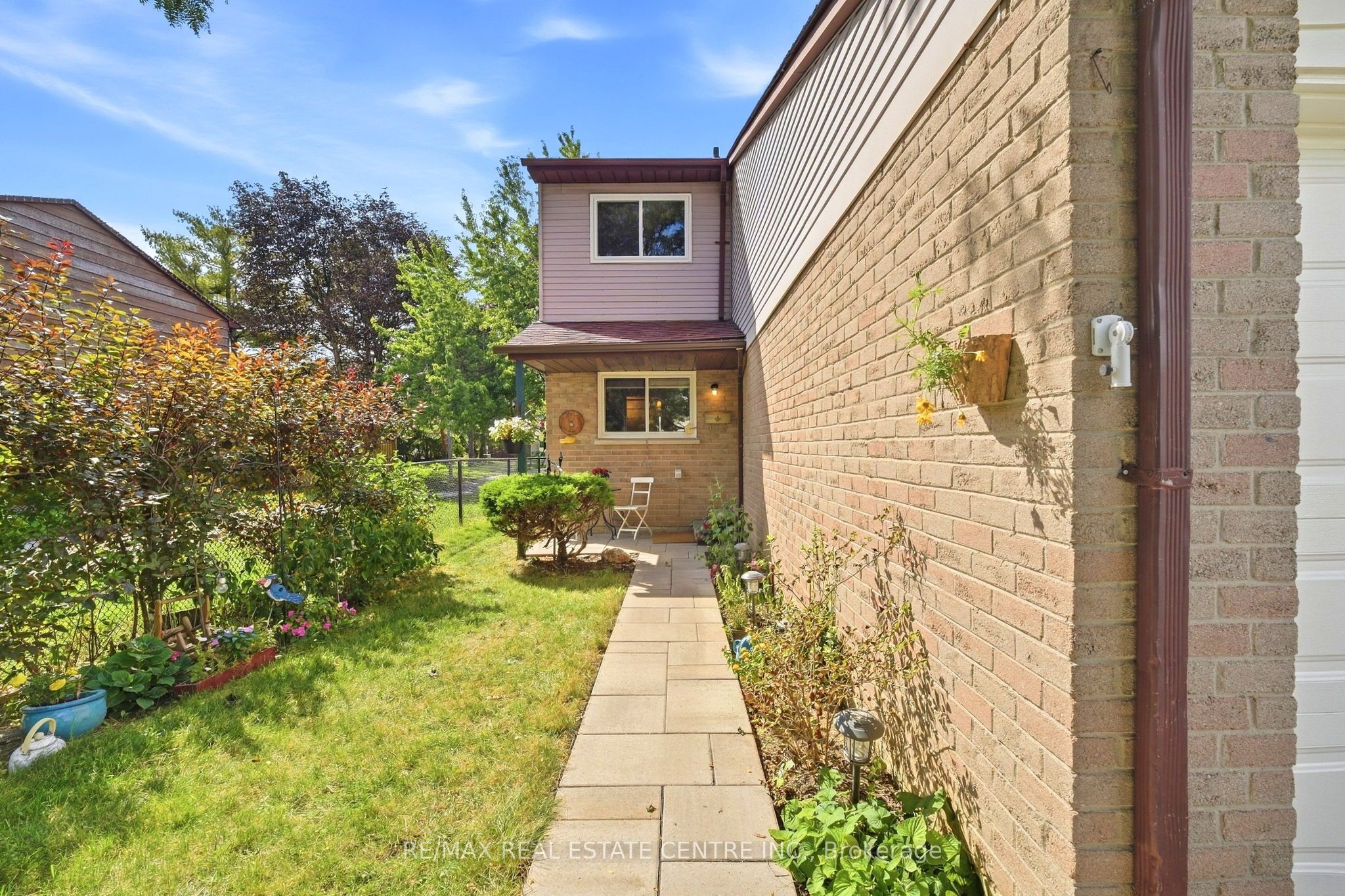 25 Scottsdale Court Property Photo 4