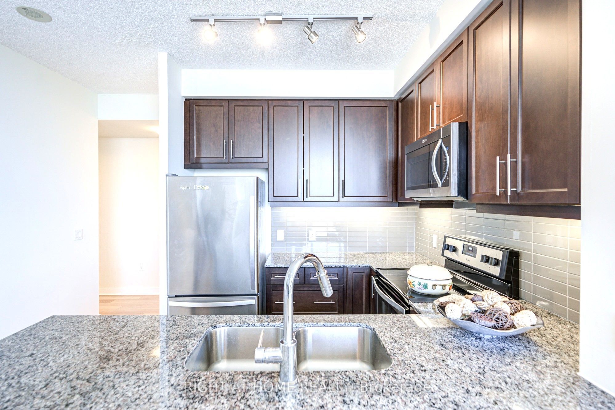 3975 Grand Park Drive 4307 Property Photo 16