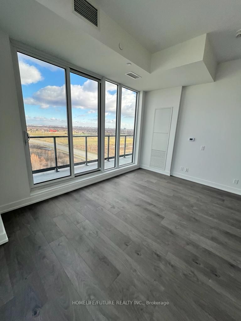 215 Veterans Drive 1204 Property Photo 1