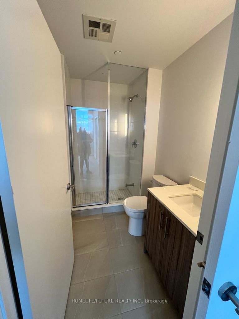 215 Veterans Drive 1204 Property Photo 10