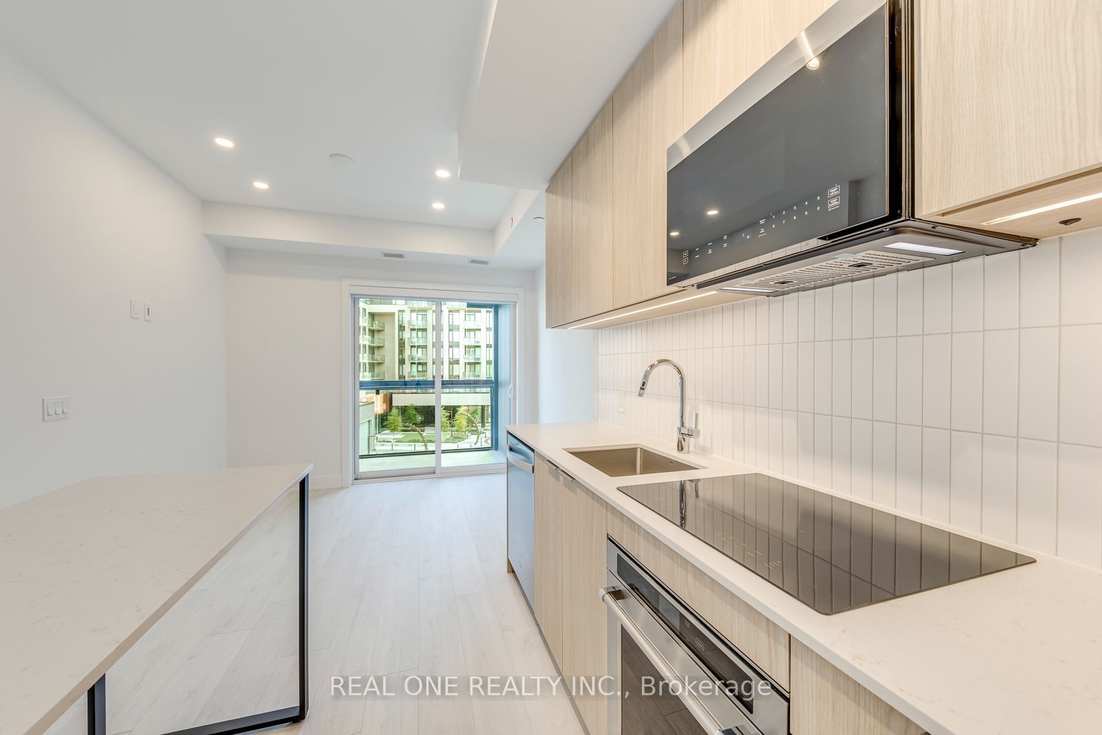 3008 William Cutmore Boulevard 408 Property Photo 15