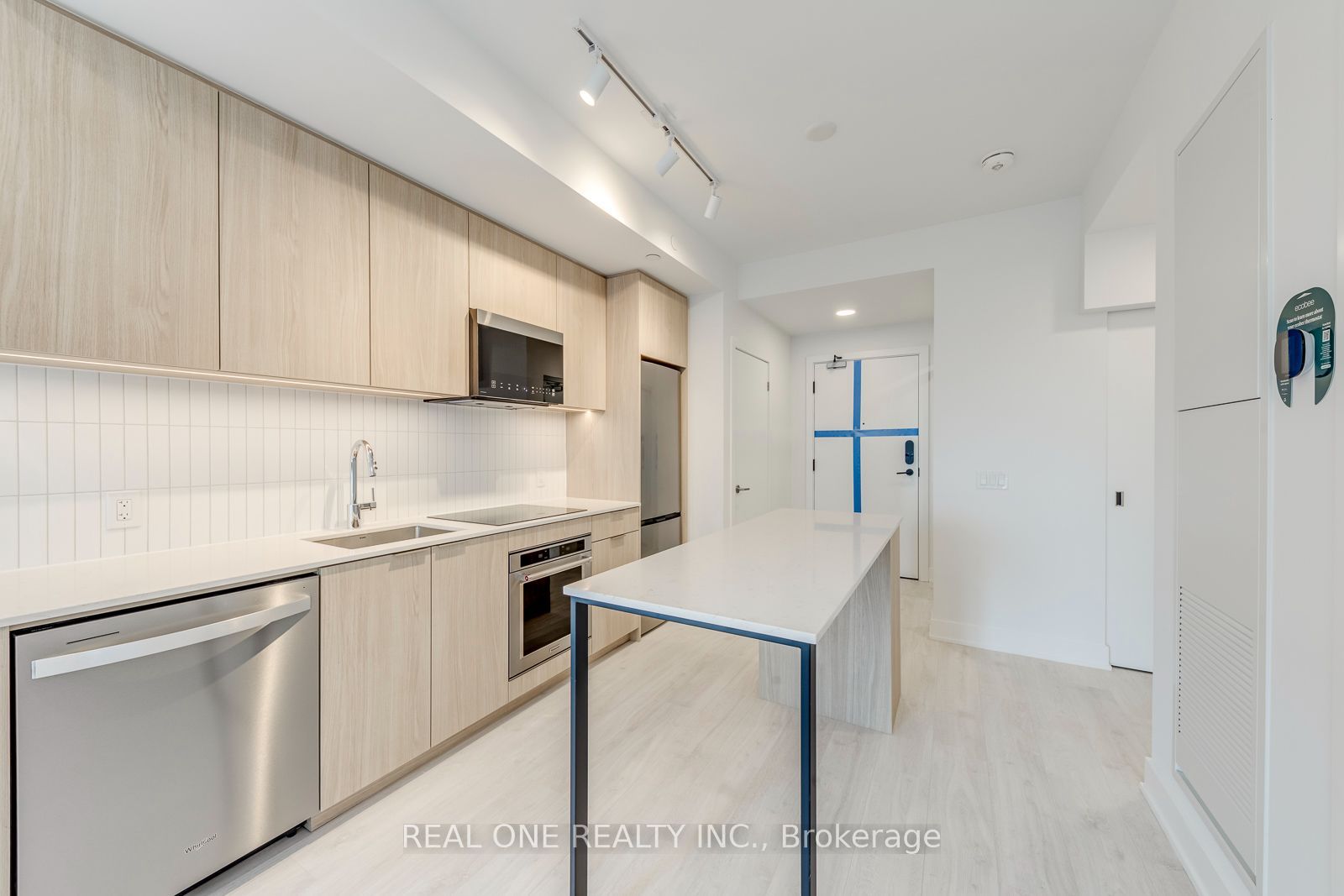 3008 William Cutmore Boulevard 408 Property Photo 17