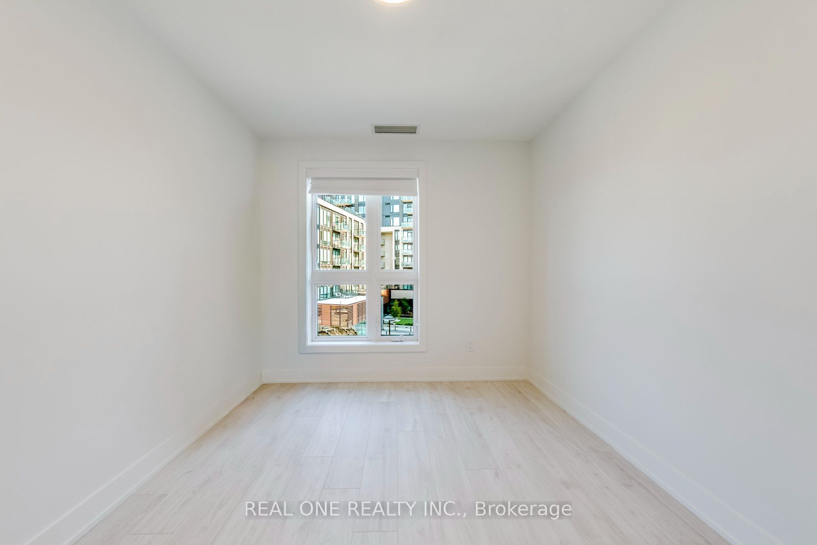 3008 William Cutmore Boulevard 408 Property Photo 24