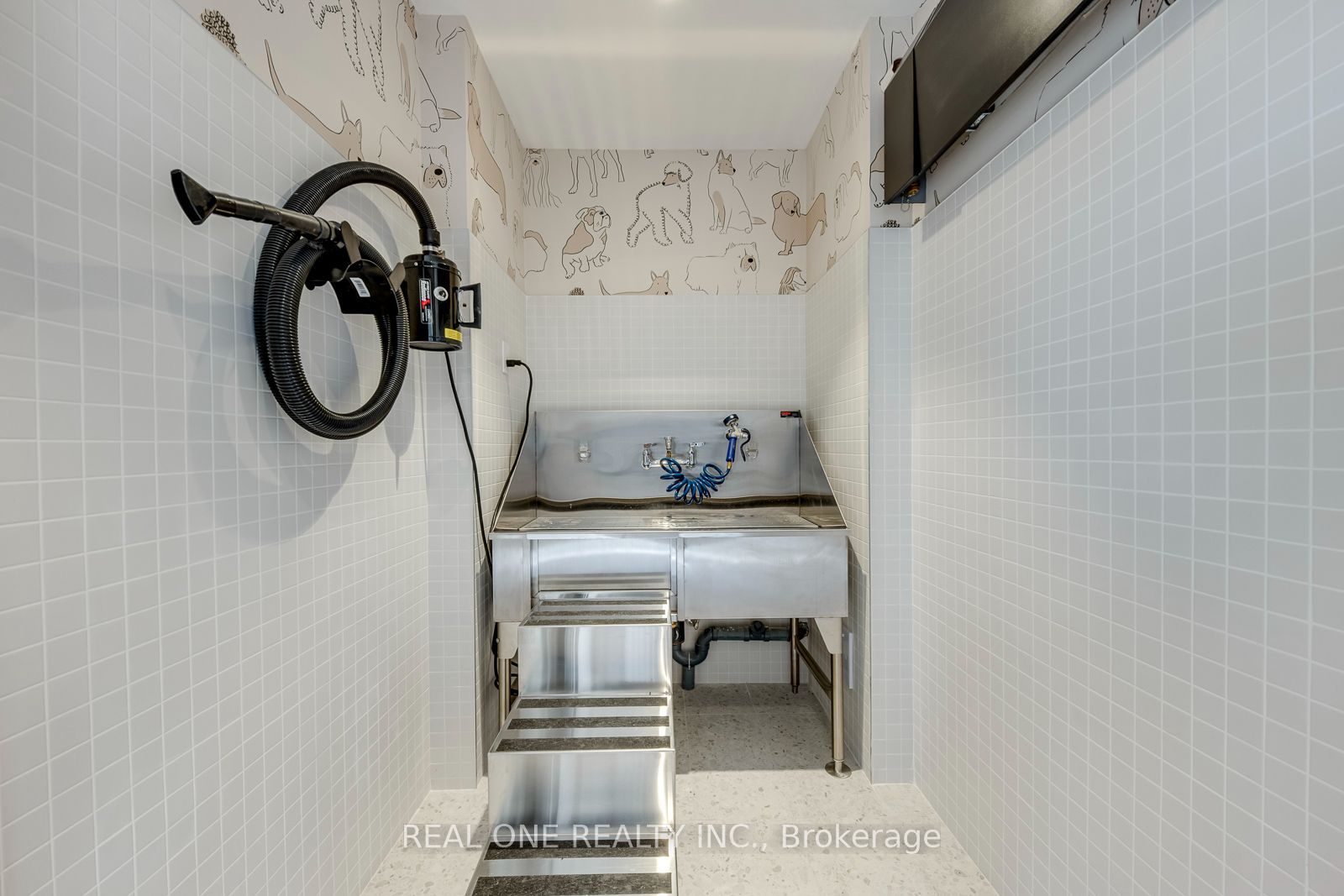 3008 William Cutmore Boulevard 408 Property Photo 43