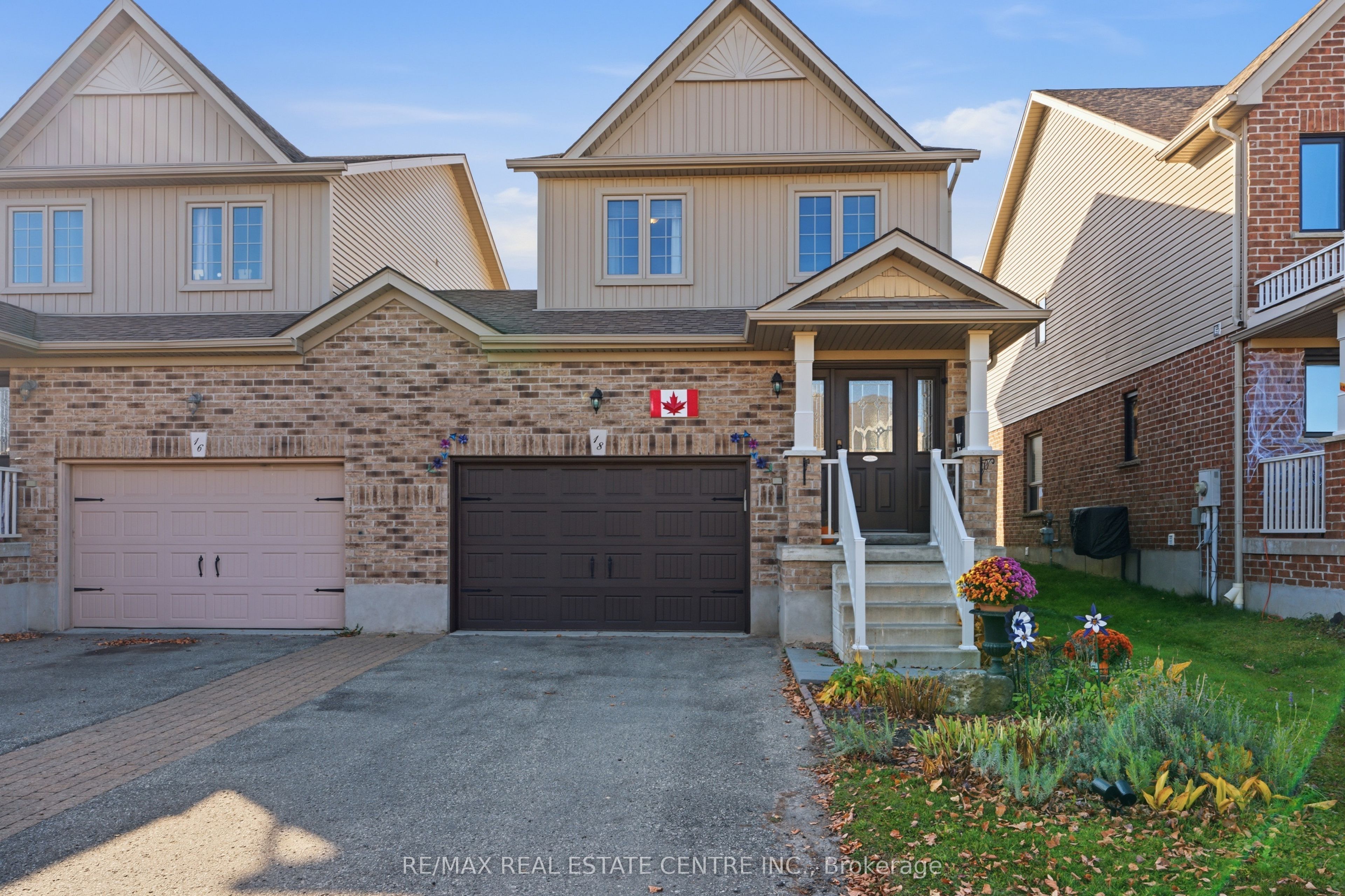 18 James Arnott Crescent Property Photo 1