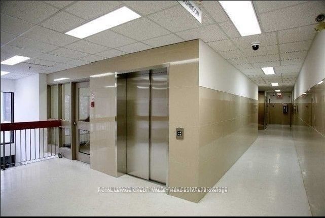 164 Queen Street E B109 Property Photo 4