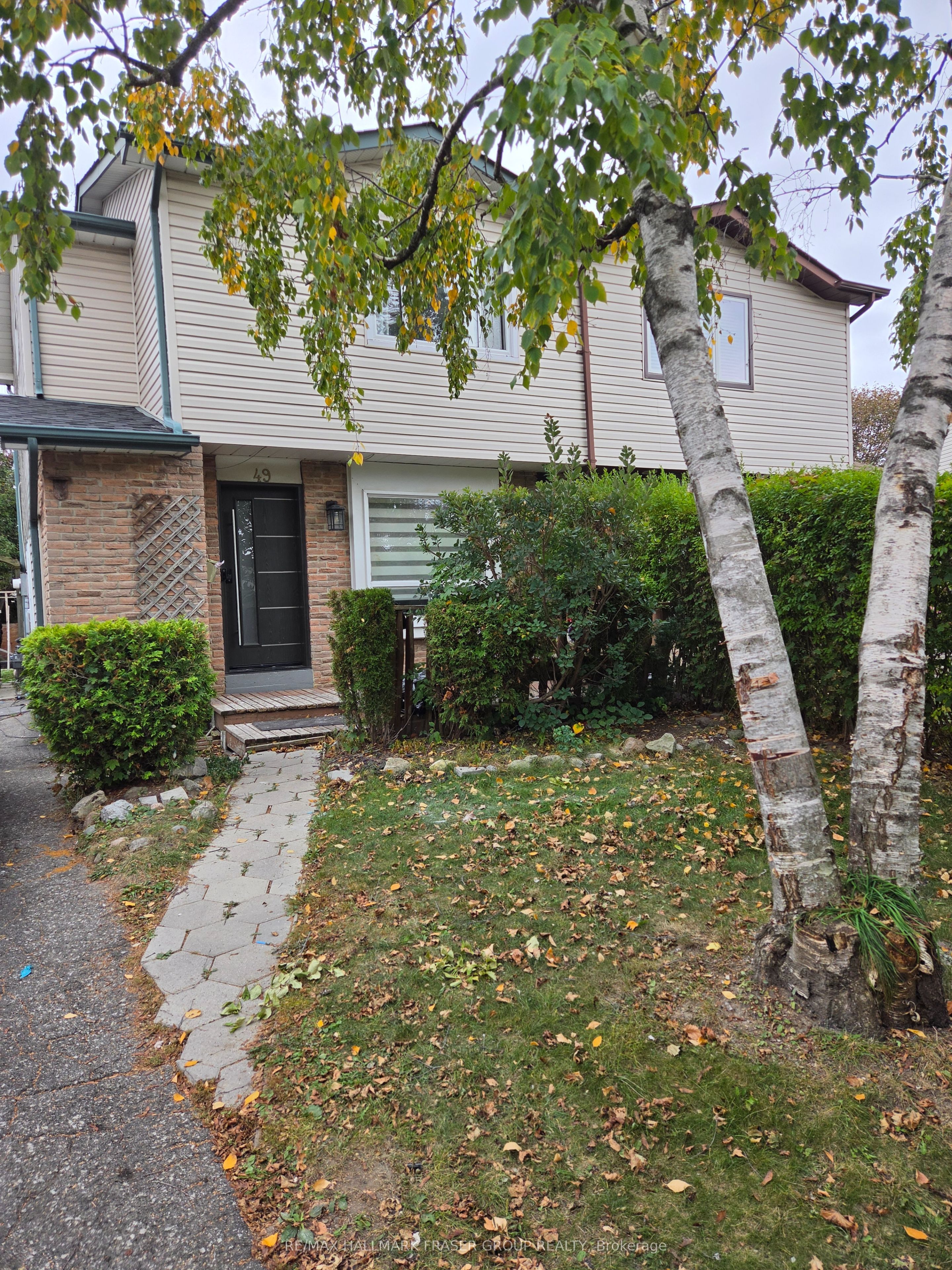 49 Carberry Crescent Property Photo 1