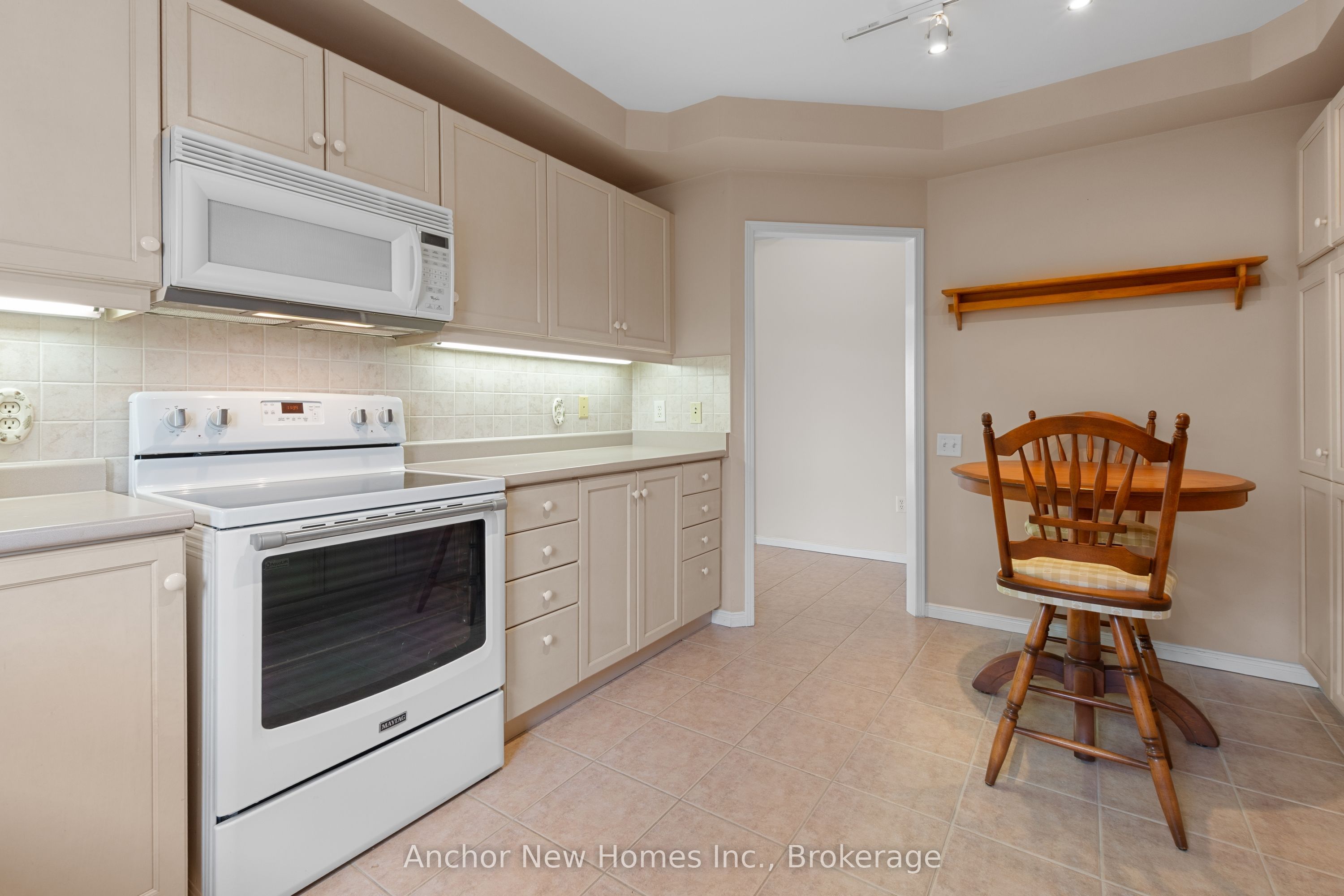 2075 Amherst Heights Drive 407 Property Photo 16
