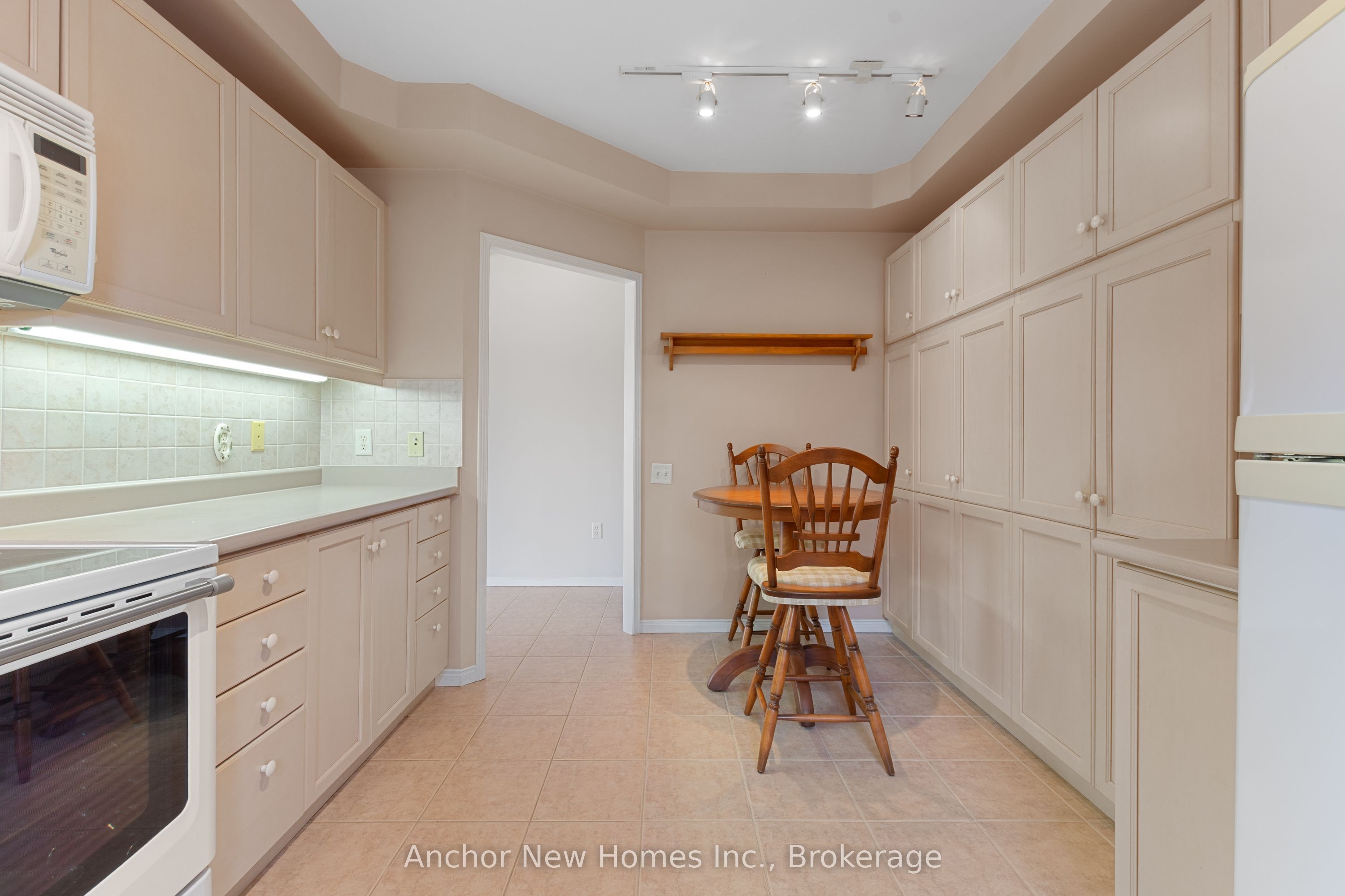 2075 Amherst Heights Drive 407 Property Photo 17