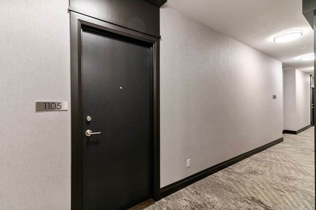 3504 Hurontario St #1105 Property Photo 2
