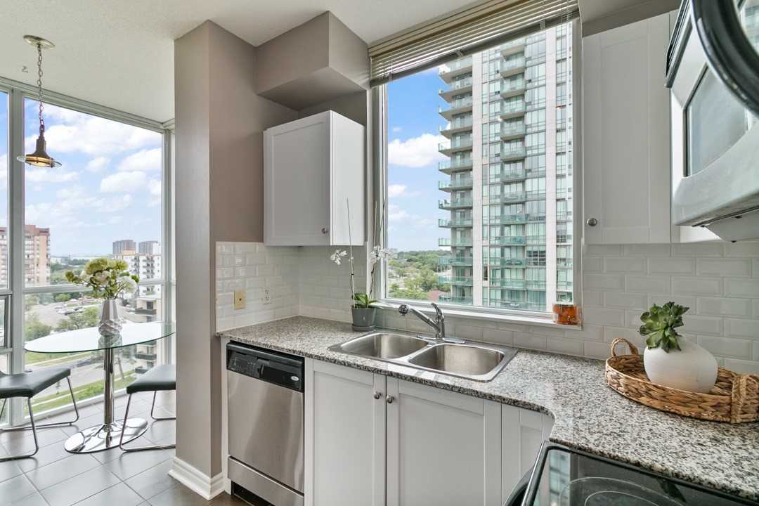 3504 Hurontario St #1105 Property Photo 7