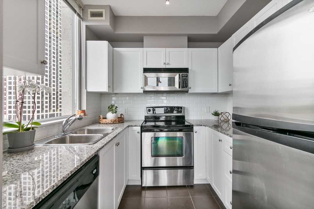3504 Hurontario St #1105 Property Photo 8