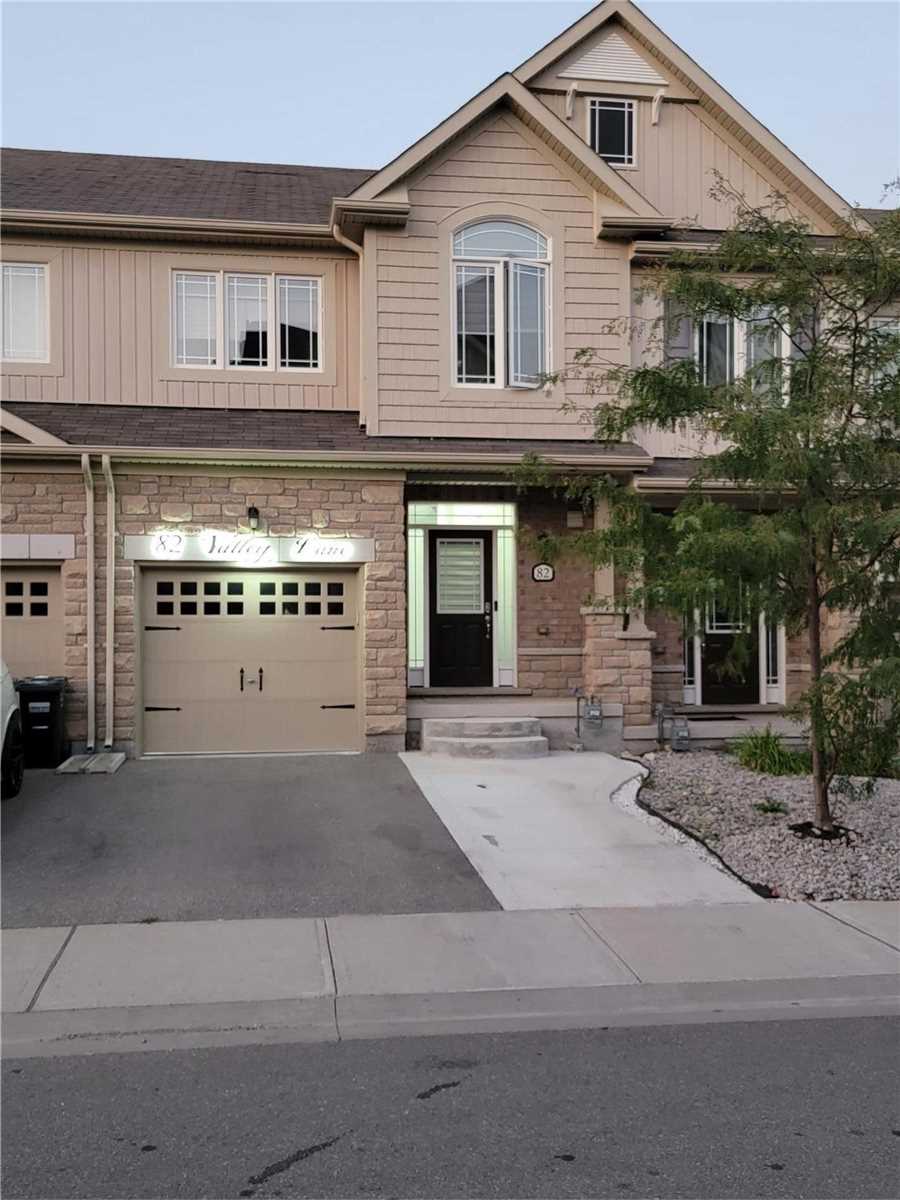 82 Valley Lane Property Photo 1