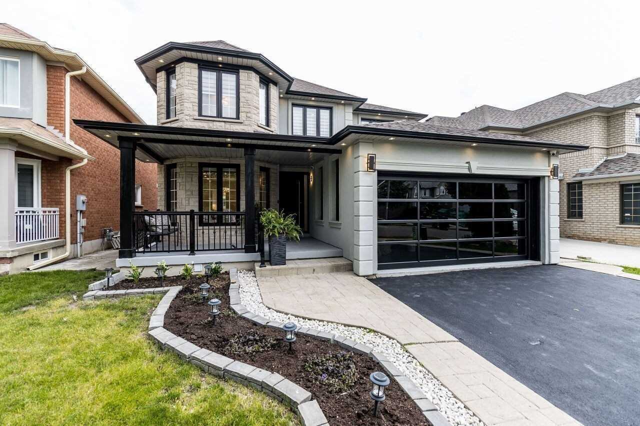 30 Deerglen Dr Property Photo 1