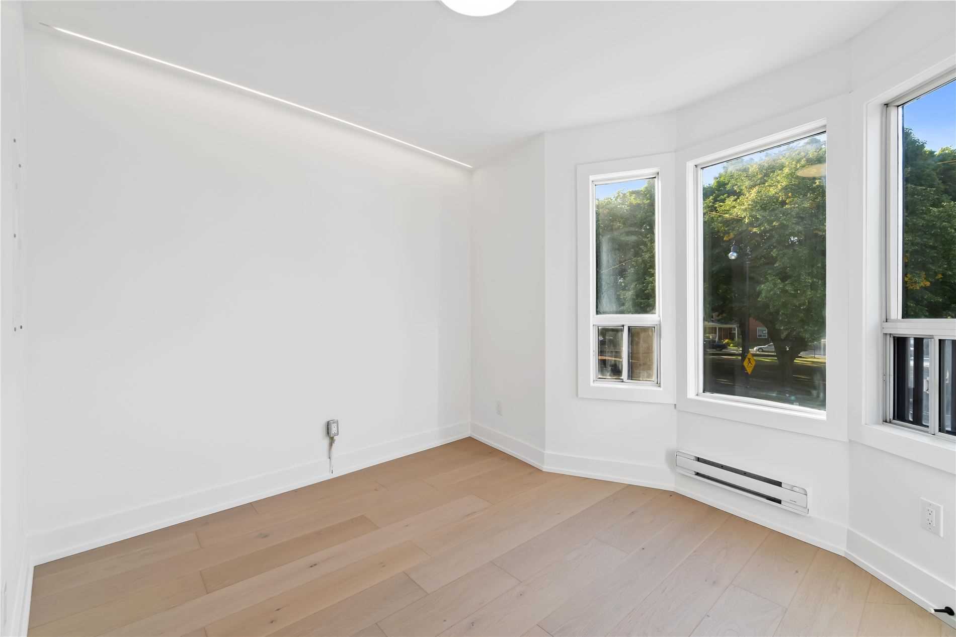 3182 W Dundas St #Upper Property Photo 1