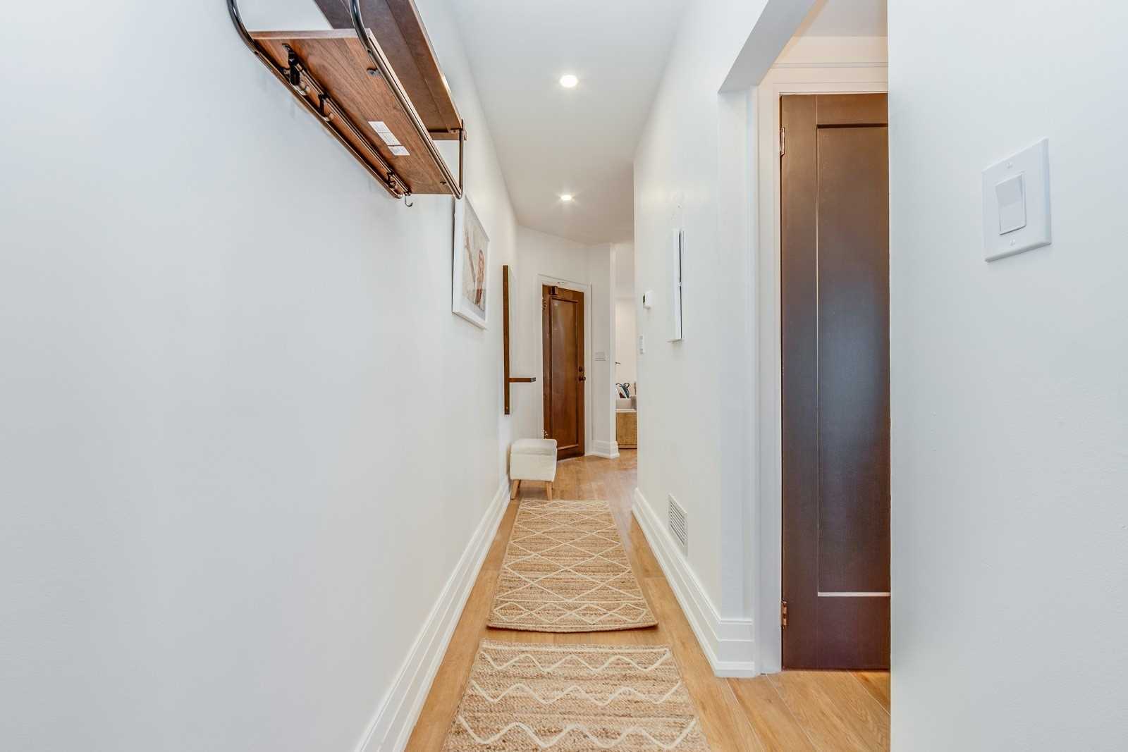 1340 W King St #302 Property Photo 1