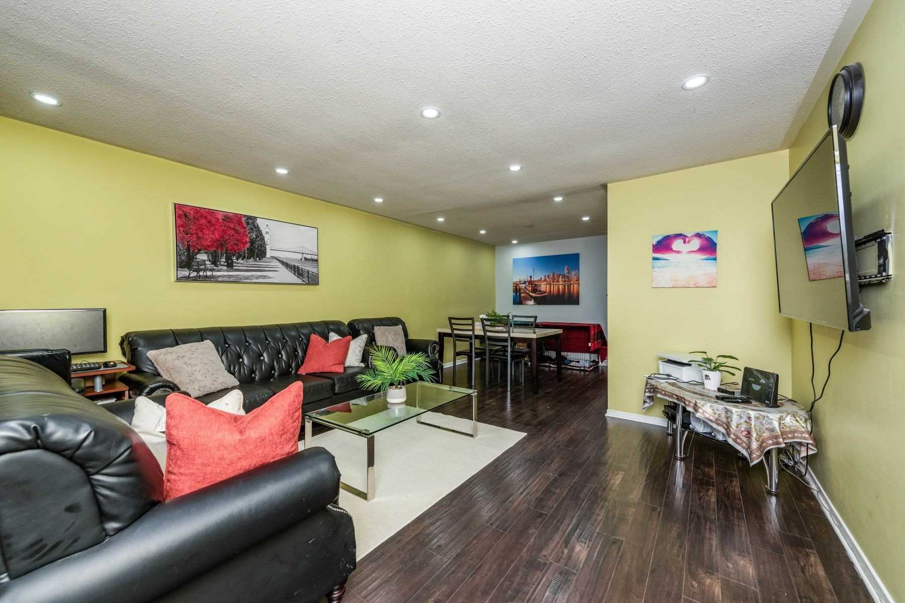3430 Chipley Cres Property Photo 8