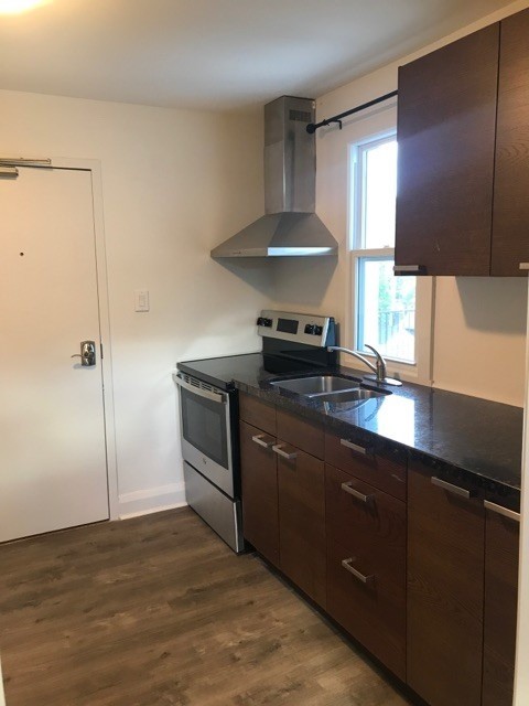 3717 W Lakeshore Blvd #5 Property Photo 1