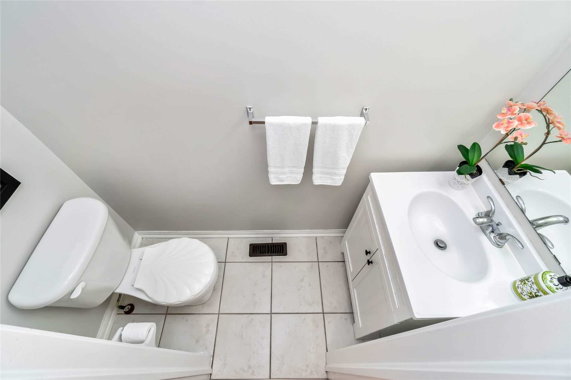 64 Milfoil St Property Photo 13