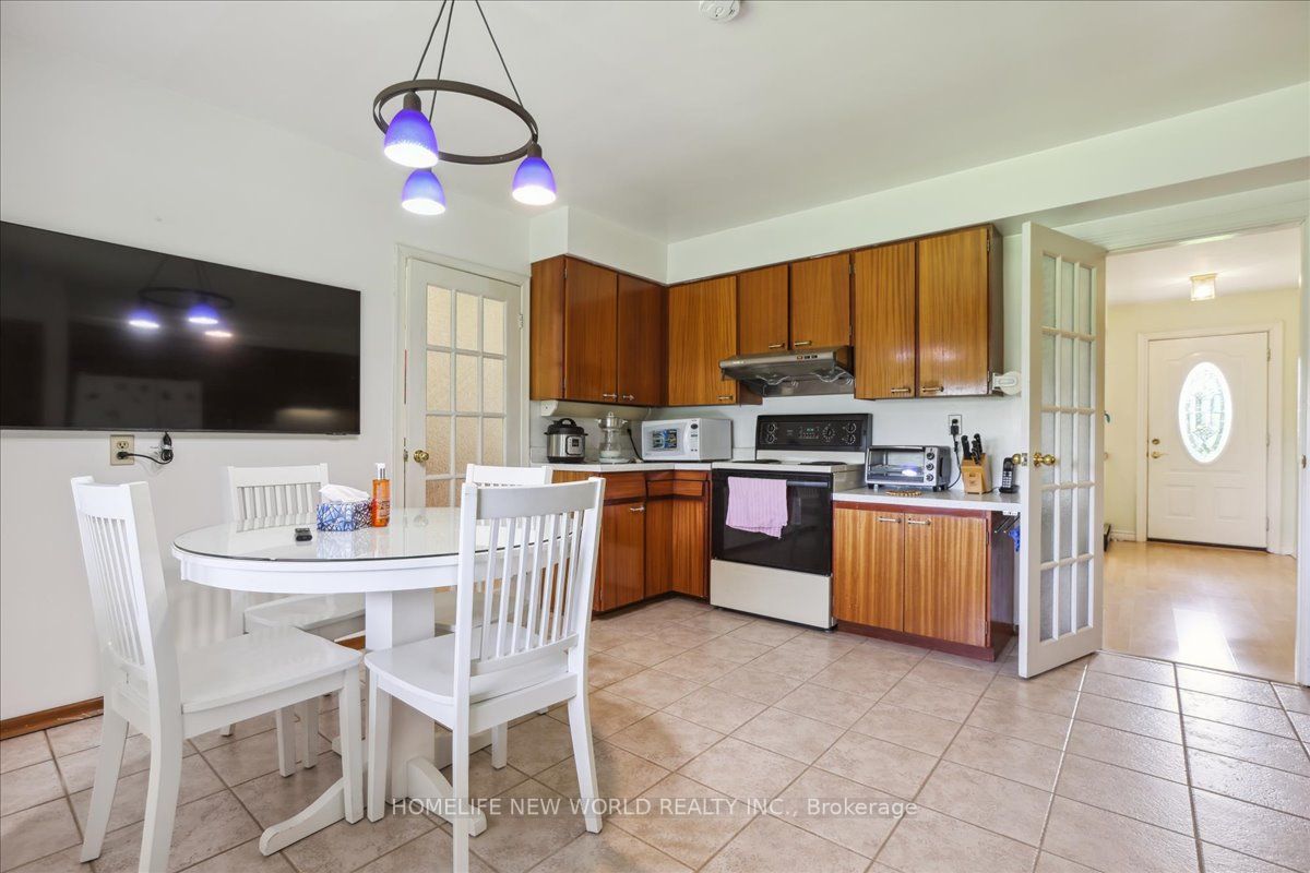 2040 Bronte Rd Property Photo 18