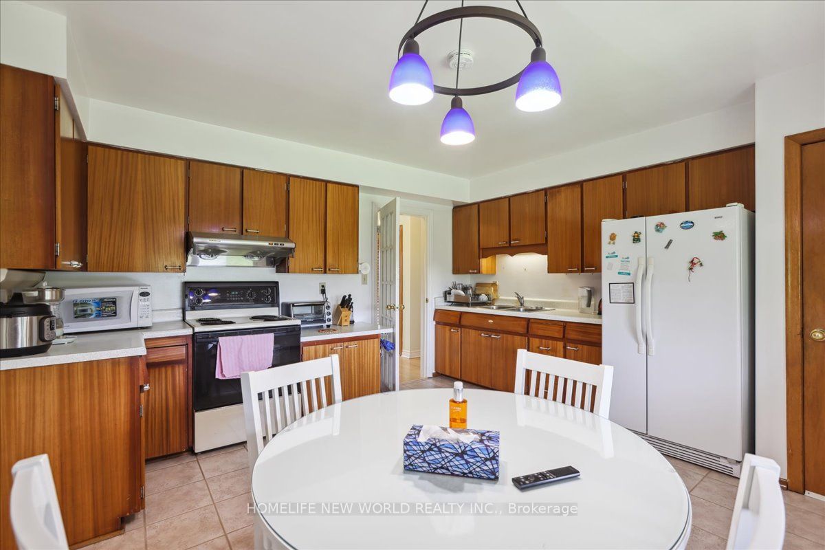 2040 Bronte Rd Property Photo 19