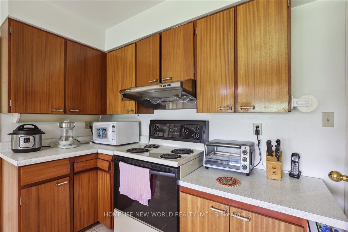2040 Bronte Rd Property Photo 20