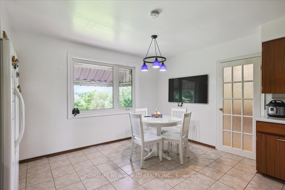 2040 Bronte Rd Property Photo 22