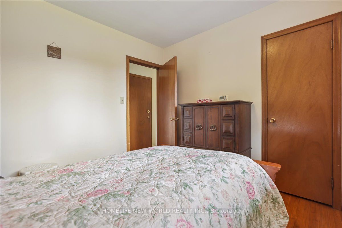 2040 Bronte Rd Property Photo 24