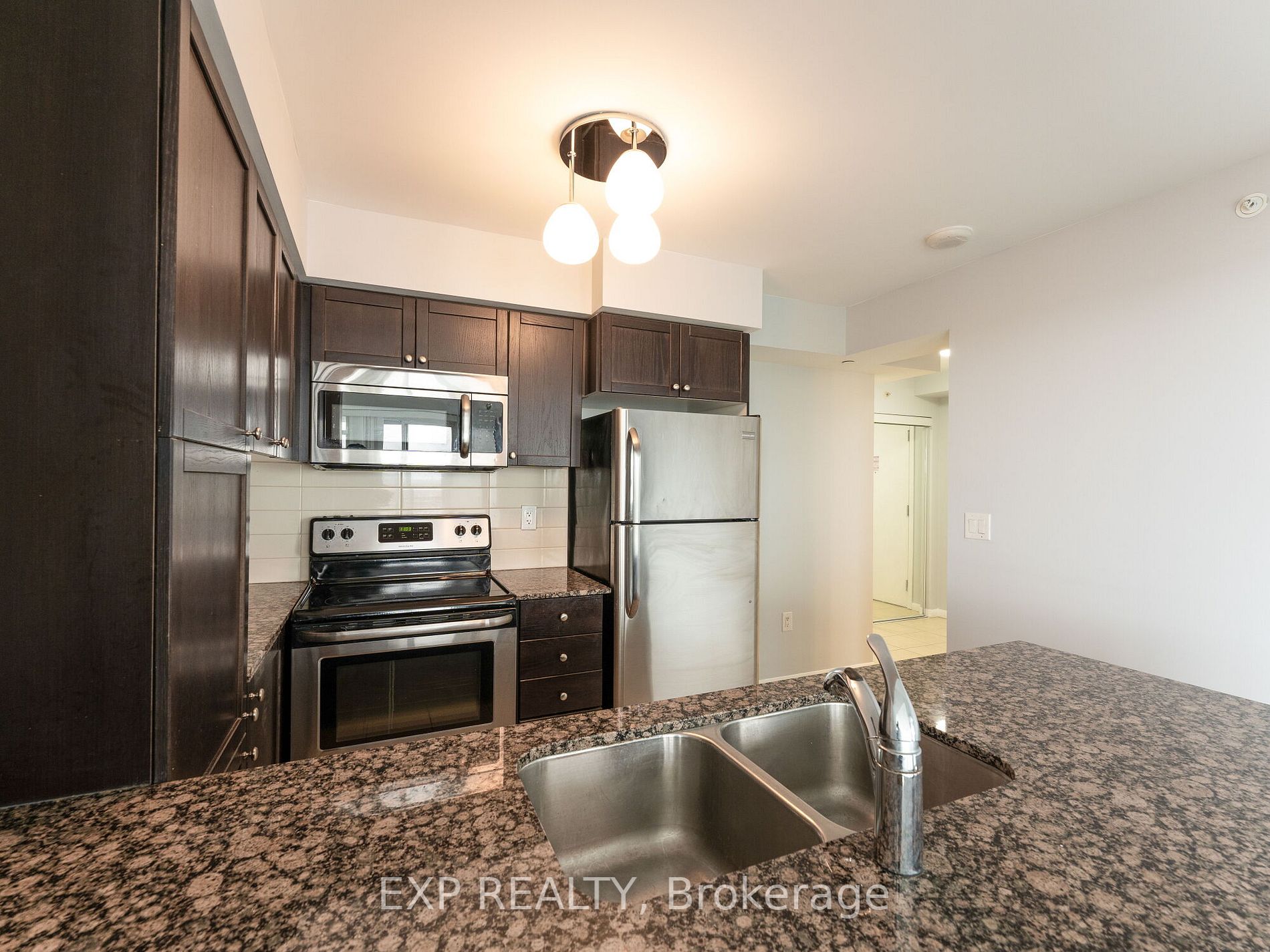 800 W Lawrence Ave #1214 Property Photo 15