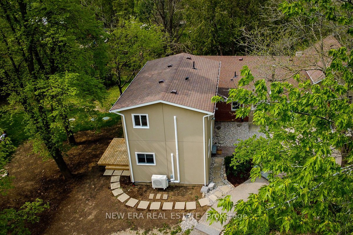 4130 Derry Rd Property Photo 3