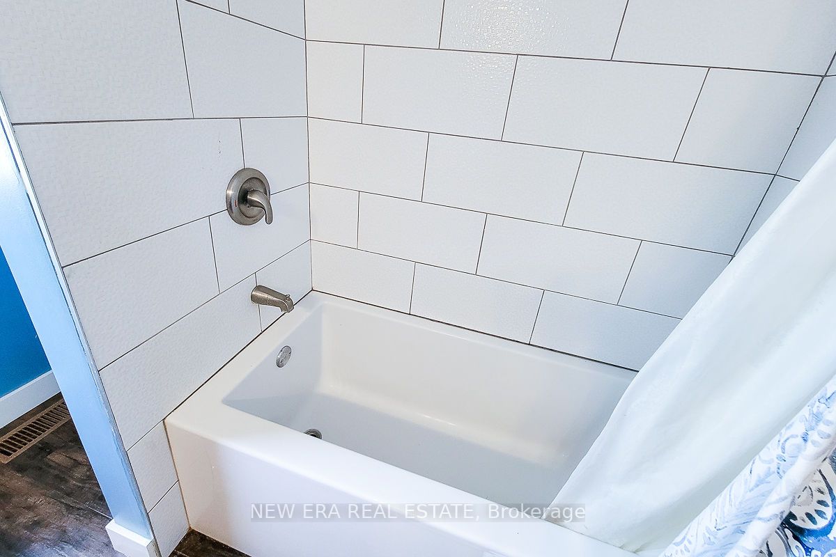 4130 Derry Rd Property Photo 28