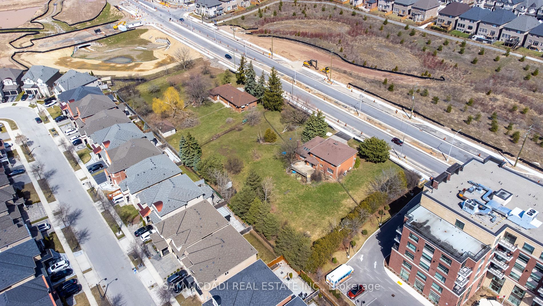 3158 Sixth Line Property Photo 1