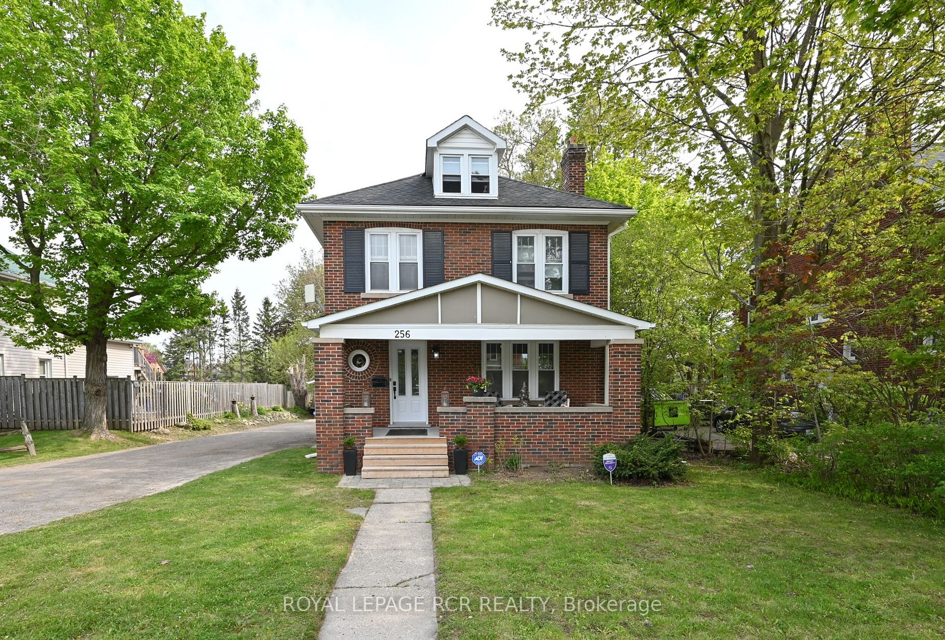 256 Broadway St Property Photo 1