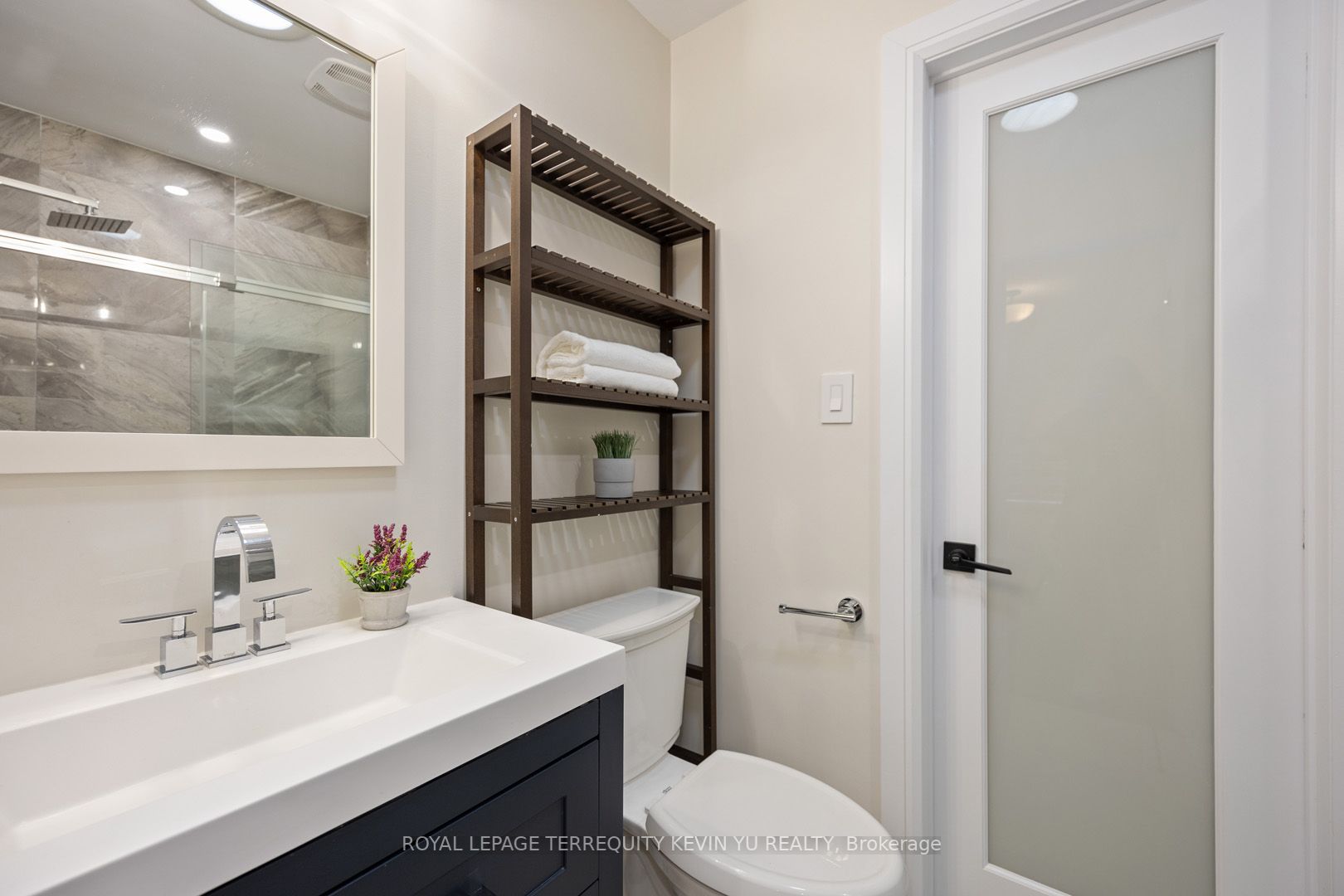 2059 Shawanaga Tr Property Photo 24