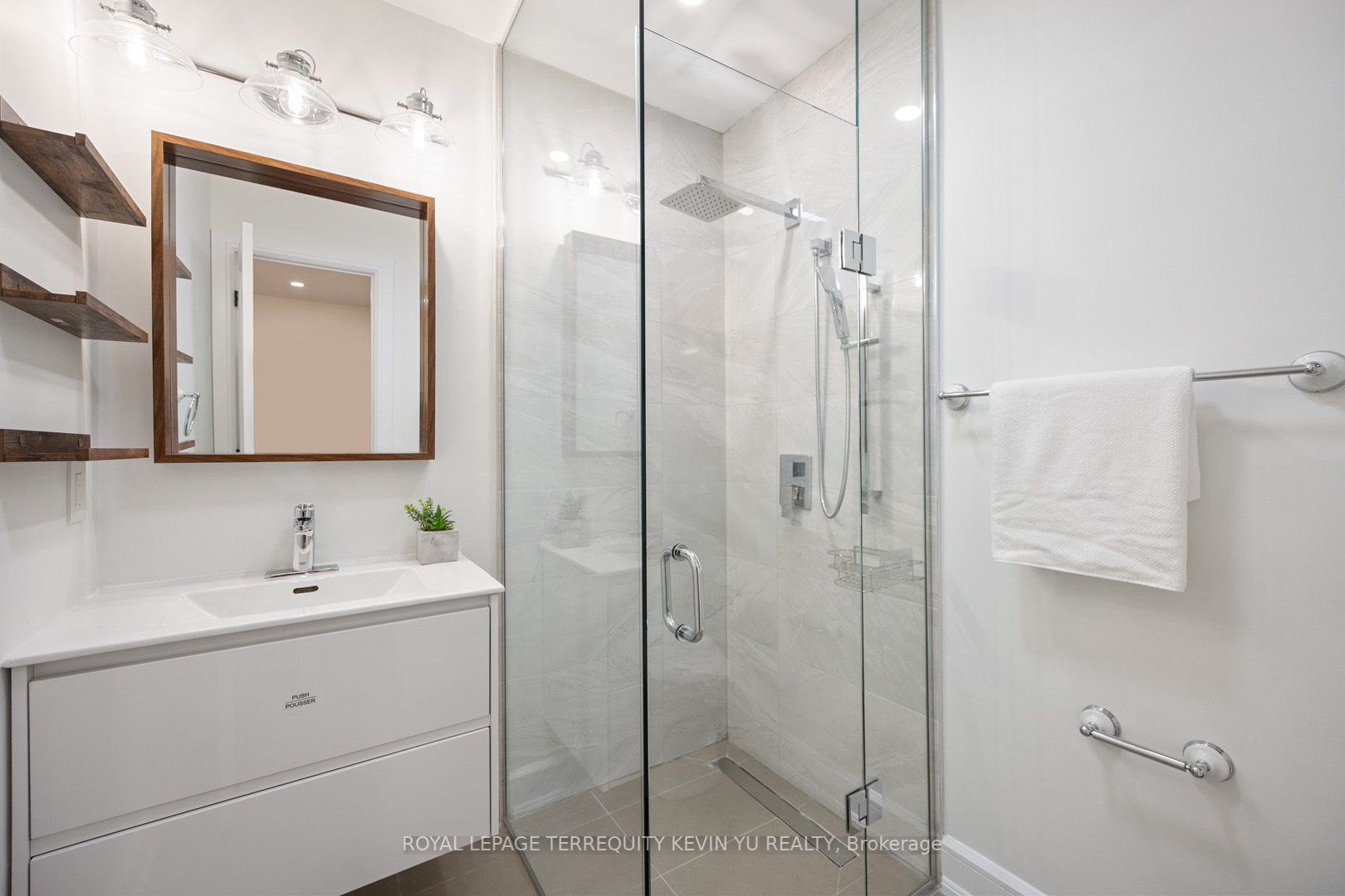 2059 Shawanaga Tr Property Photo 27
