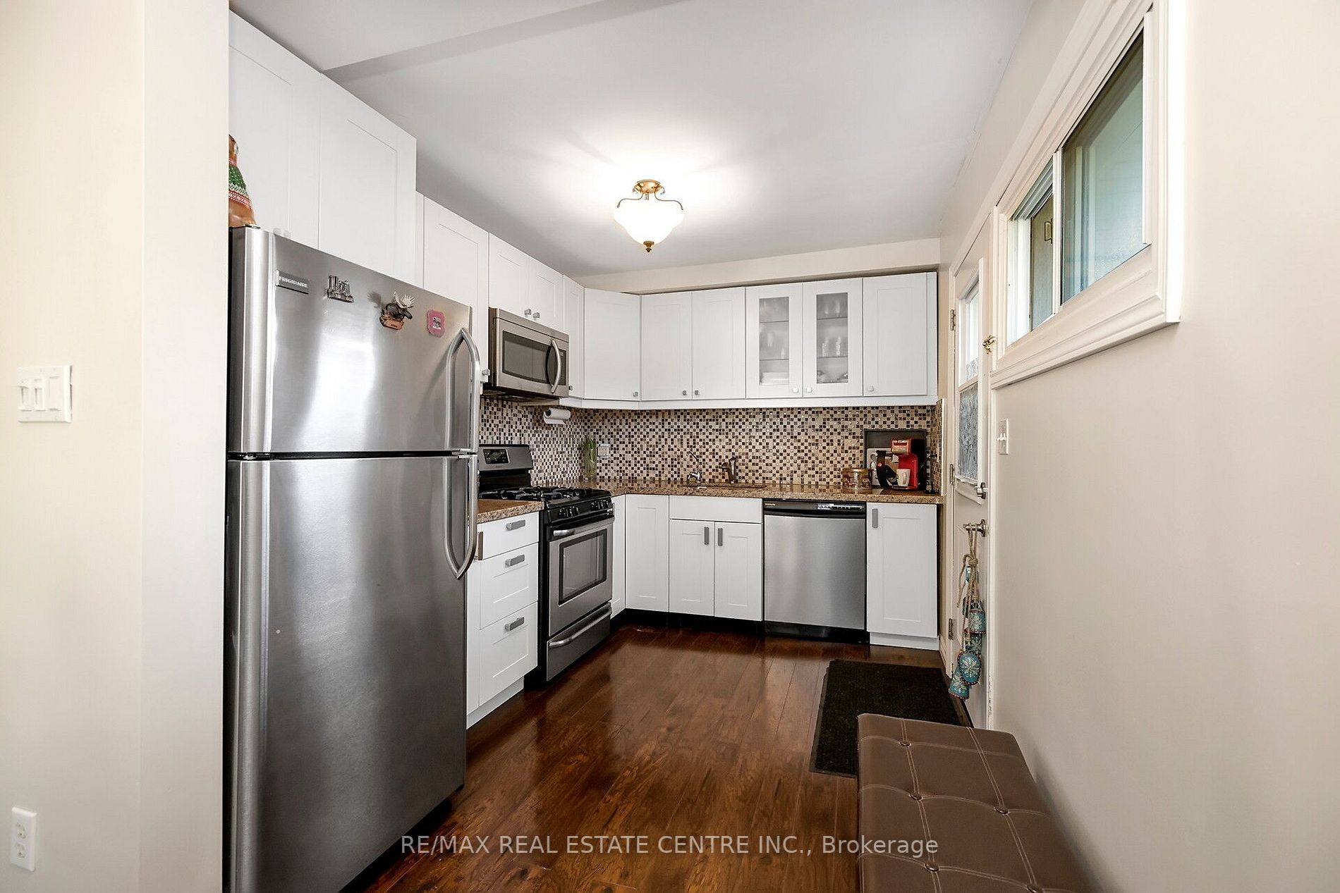 128 Prince Charles Dr Property Photo 14