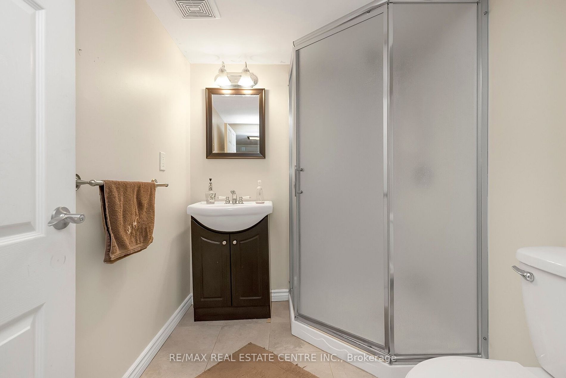 128 Prince Charles Dr Property Photo 31