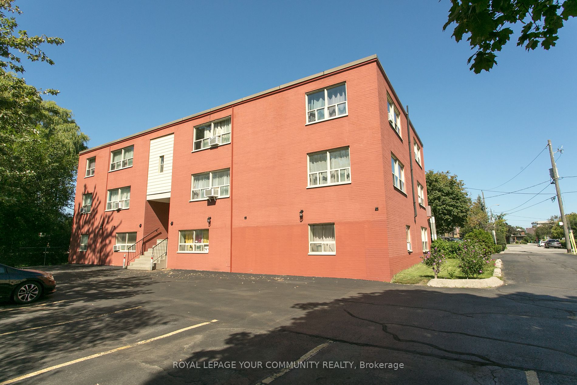 6 Hartham Pl Property Photo 6